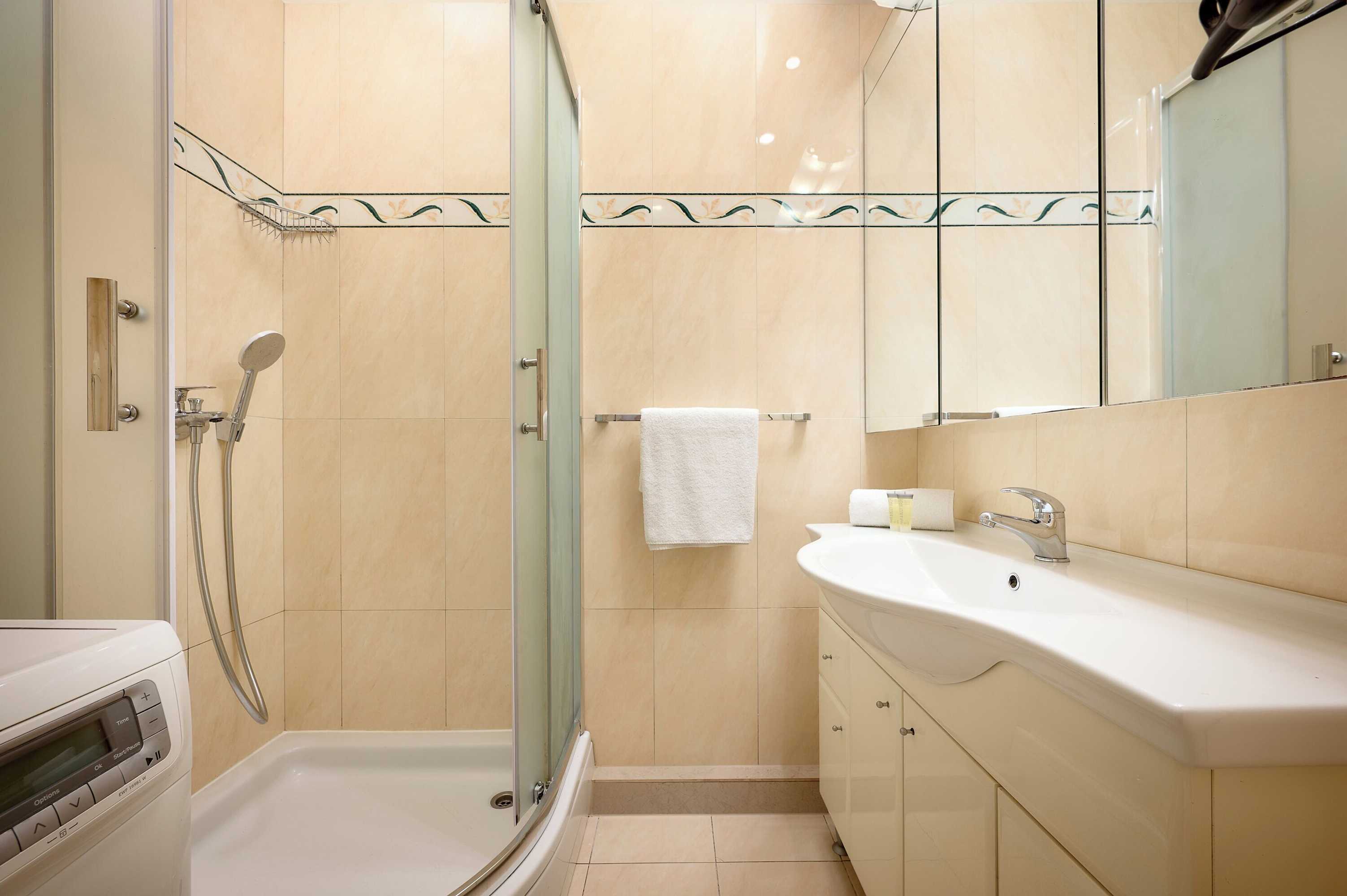 Gift card for Royal Suites