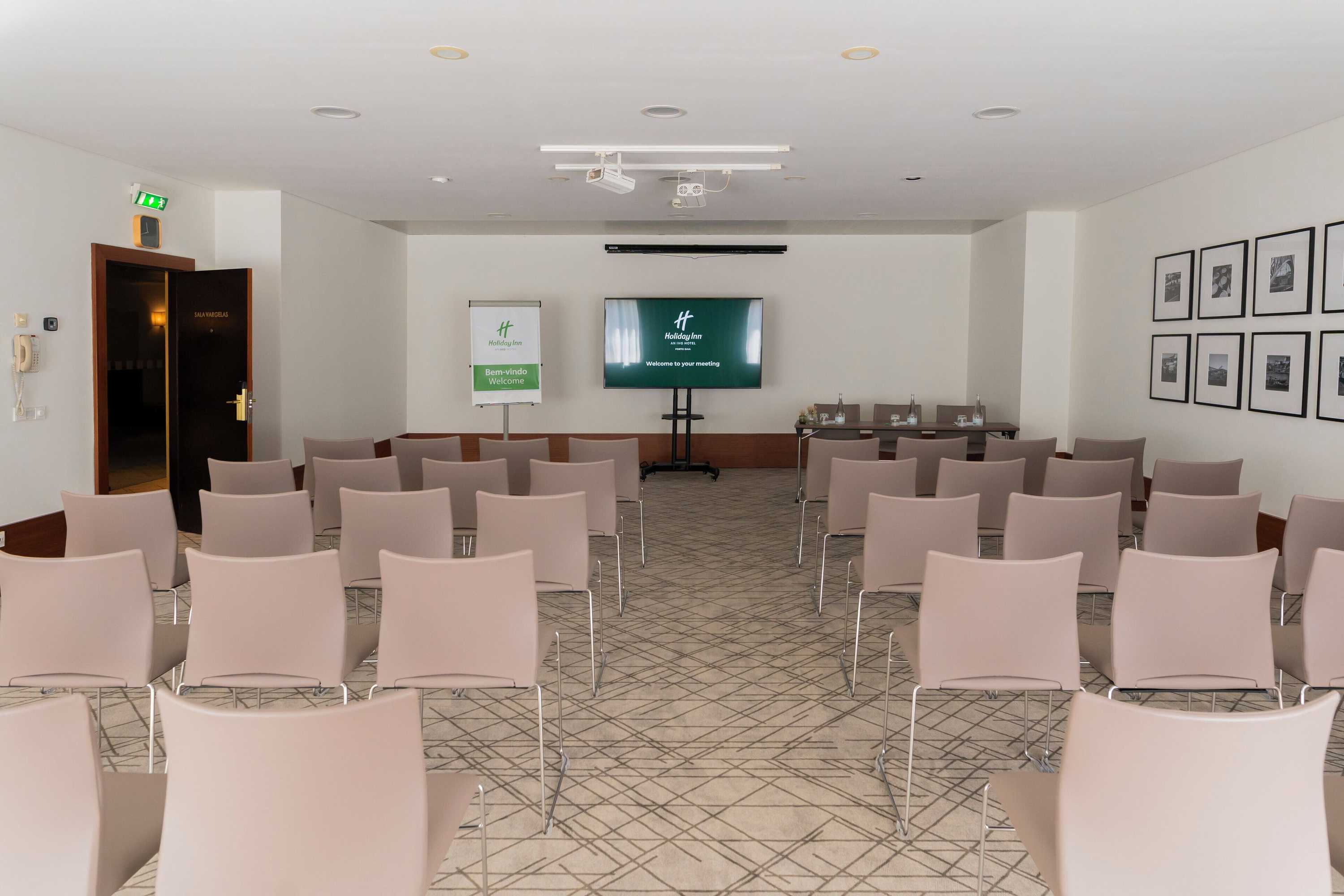 Gift card for Holiday Inn Porto Gaia by Ihg Gift card for Holiday Inn Porto Gaia by Ihg