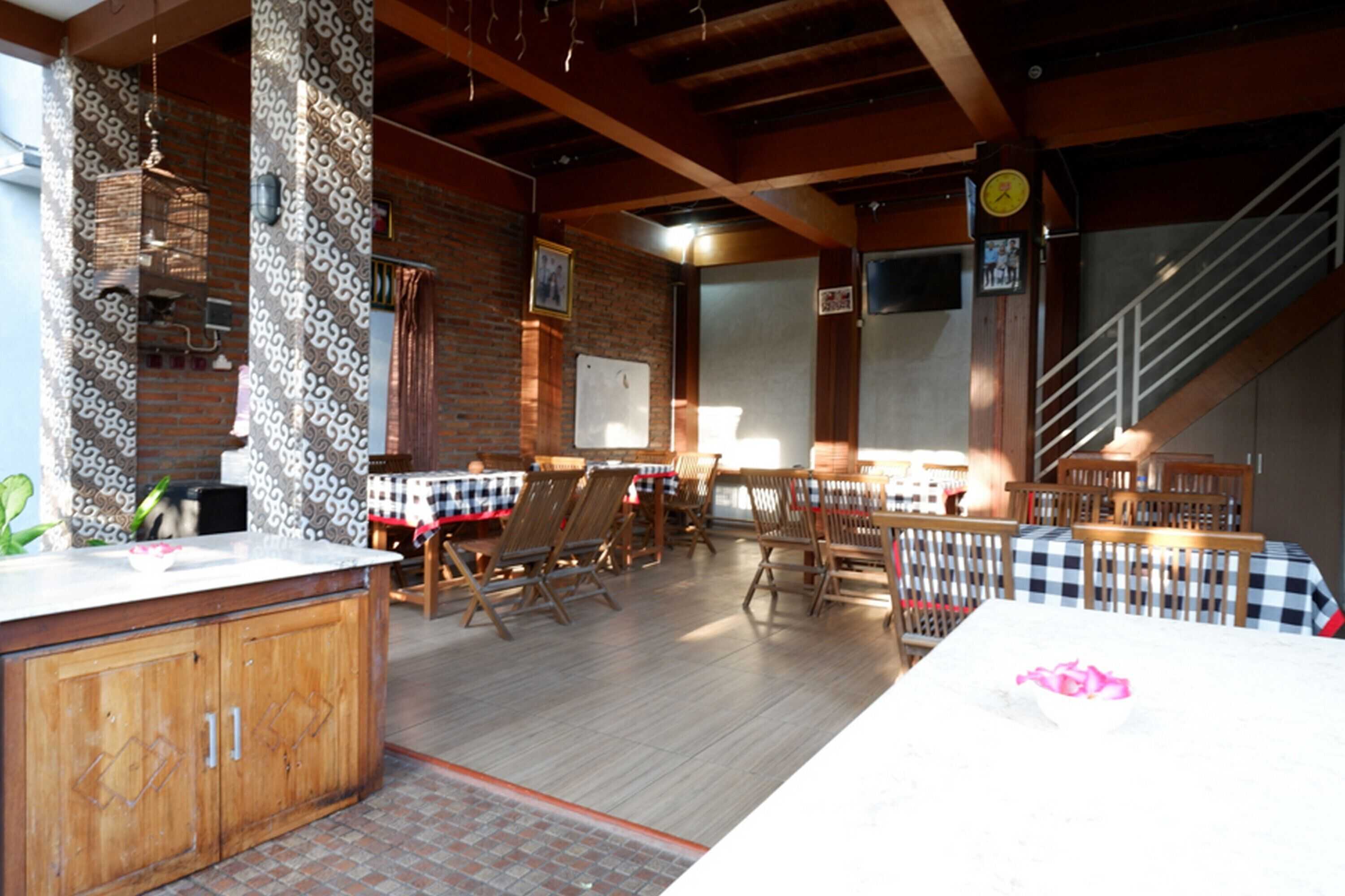 Gift card for Reddoorz Syariah Near Menara Kudus