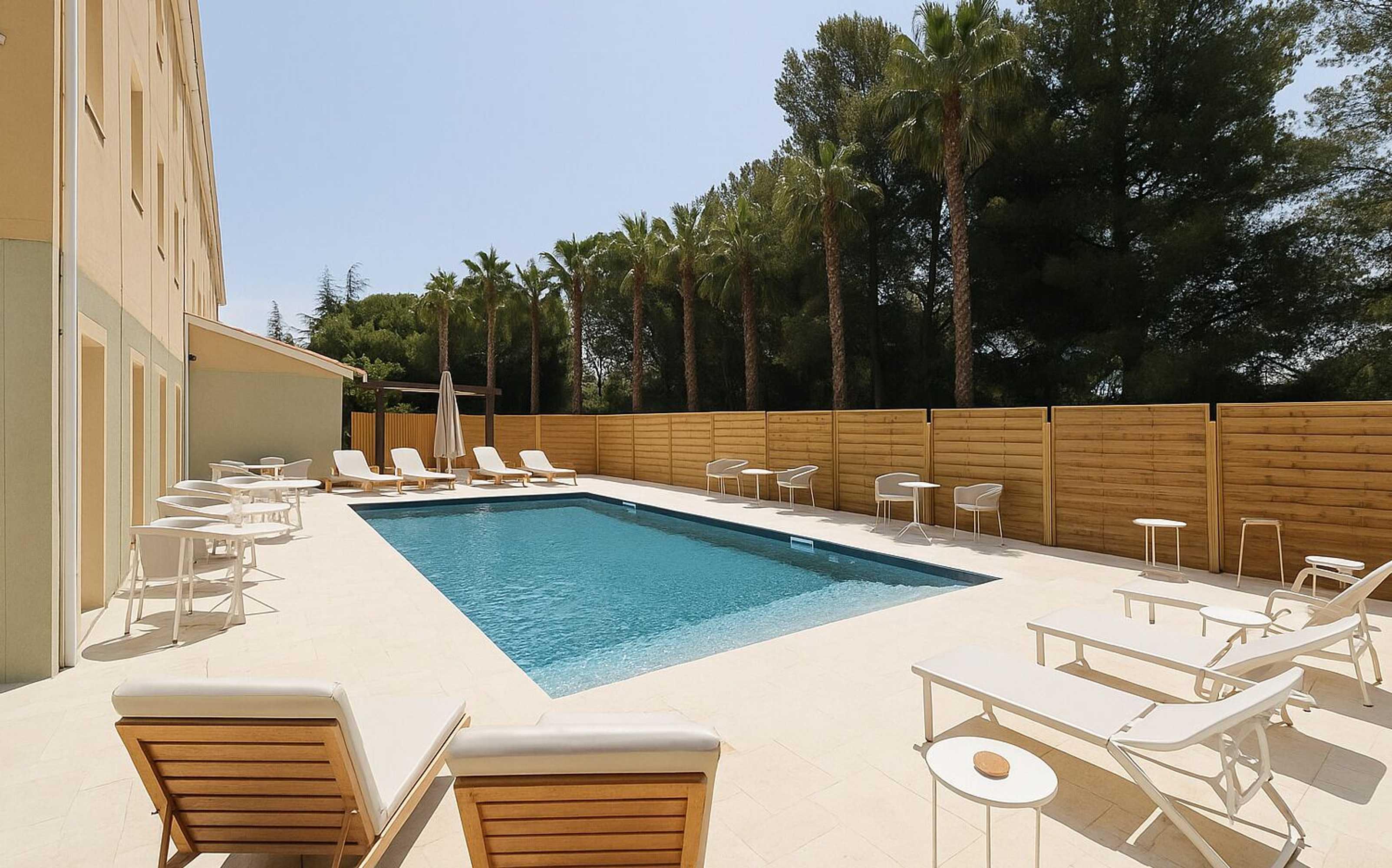 Gift card for Logis Hôtel de Port D'alon - St Cyr Sur Mer Gift card for Logis Hôtel de Port D'alon - St Cyr Sur Mer