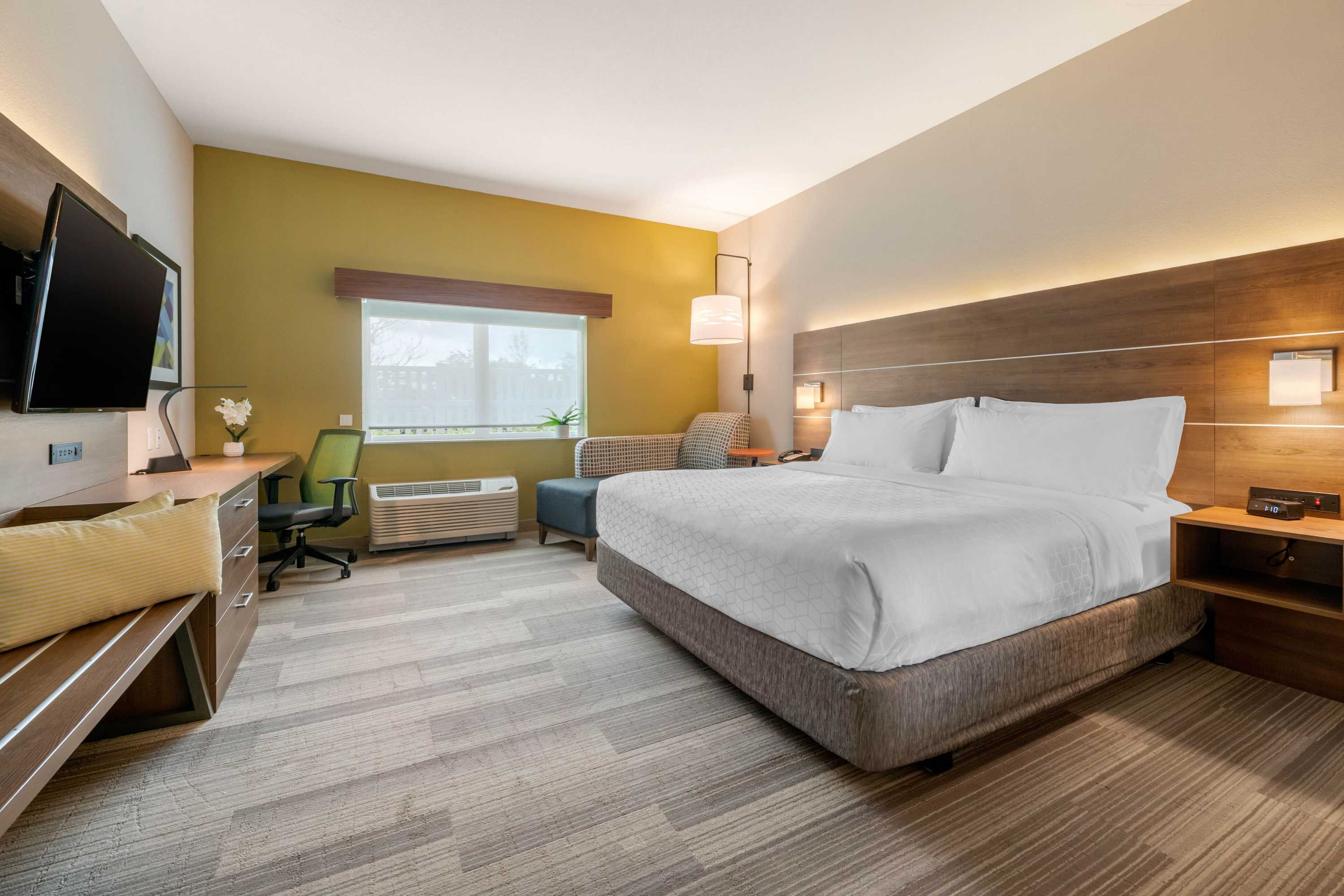 Gift card for Holiday Inn Express & Suites Wildwood The Villages by Ihg Gift card for Holiday Inn Express & Suites Wildwood The Villages by Ihg