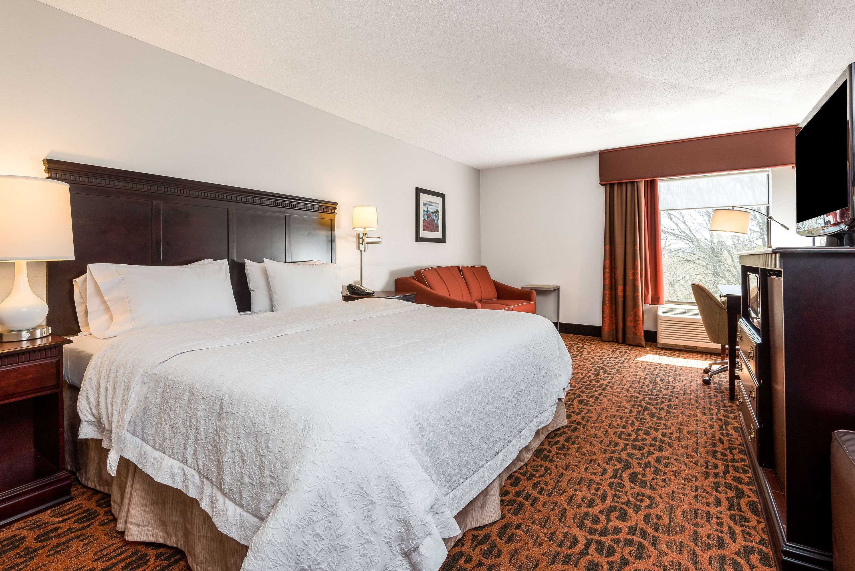 Gift card for Hampton Inn Parkersburg-Mineral Wells Gift card for Hampton Inn Parkersburg-Mineral Wells