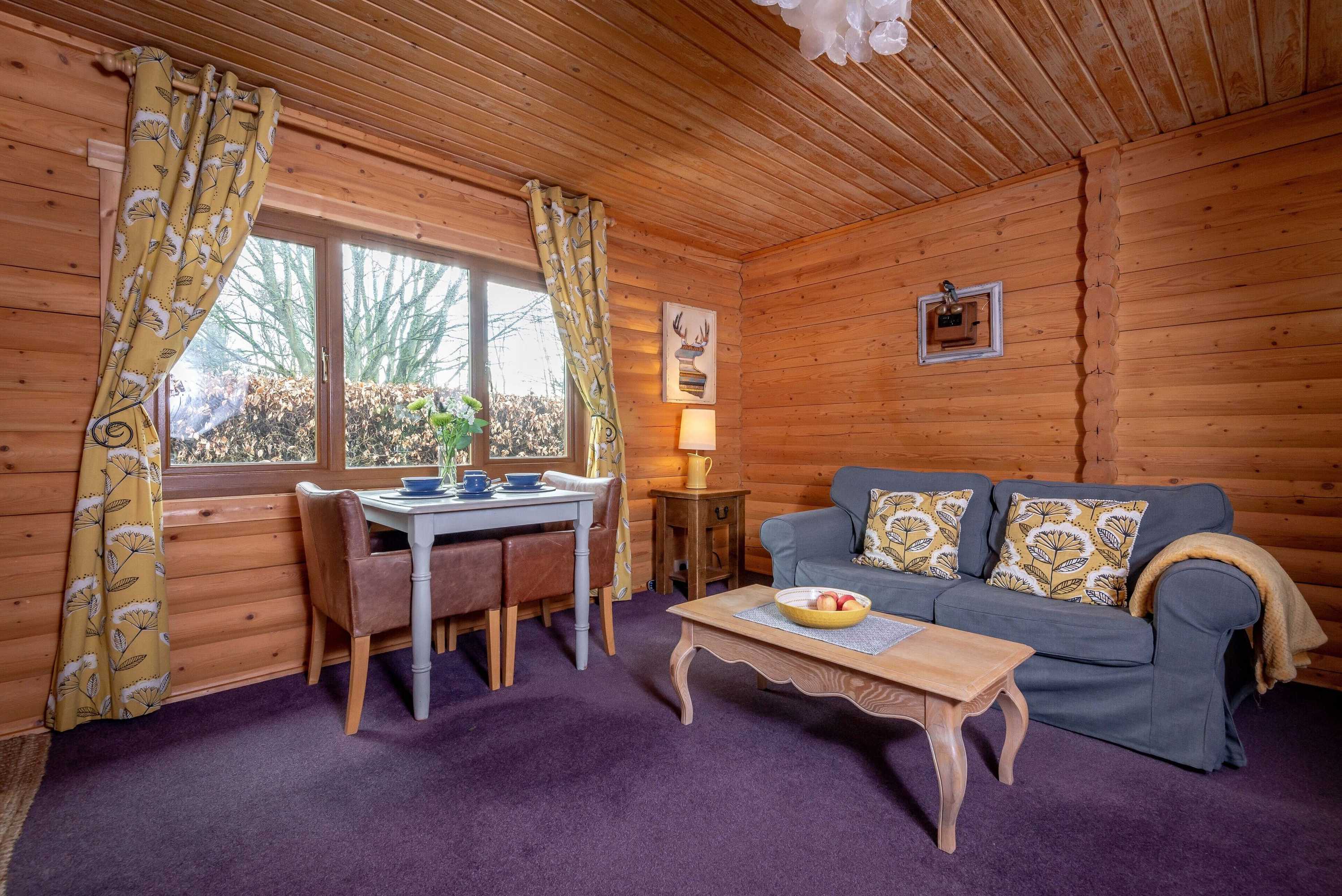 Gift card for Redlands Country Lodge - 3 Apartments With Hot Tubs