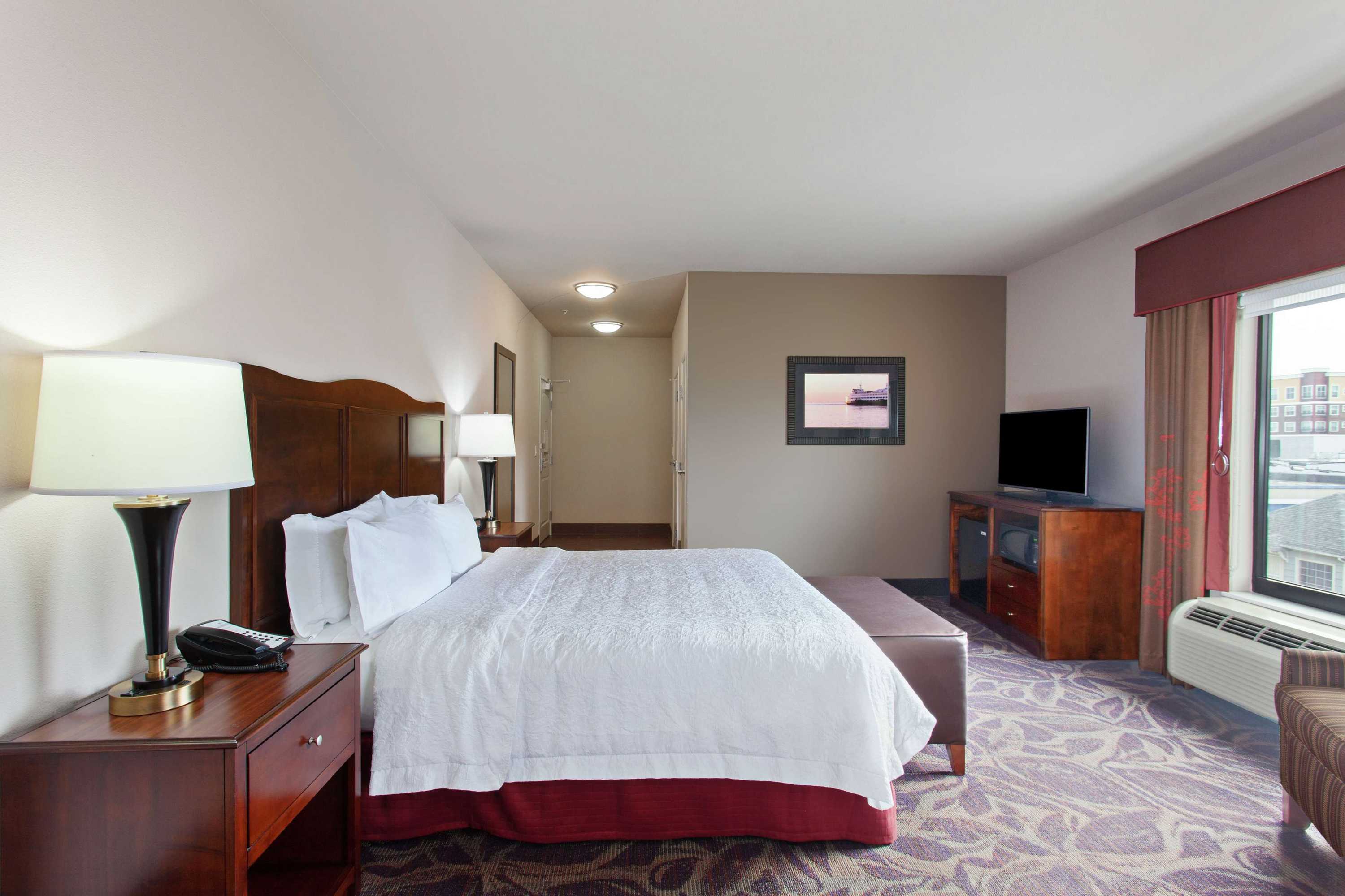 Gift card for Hampton Inn Seattle/everett