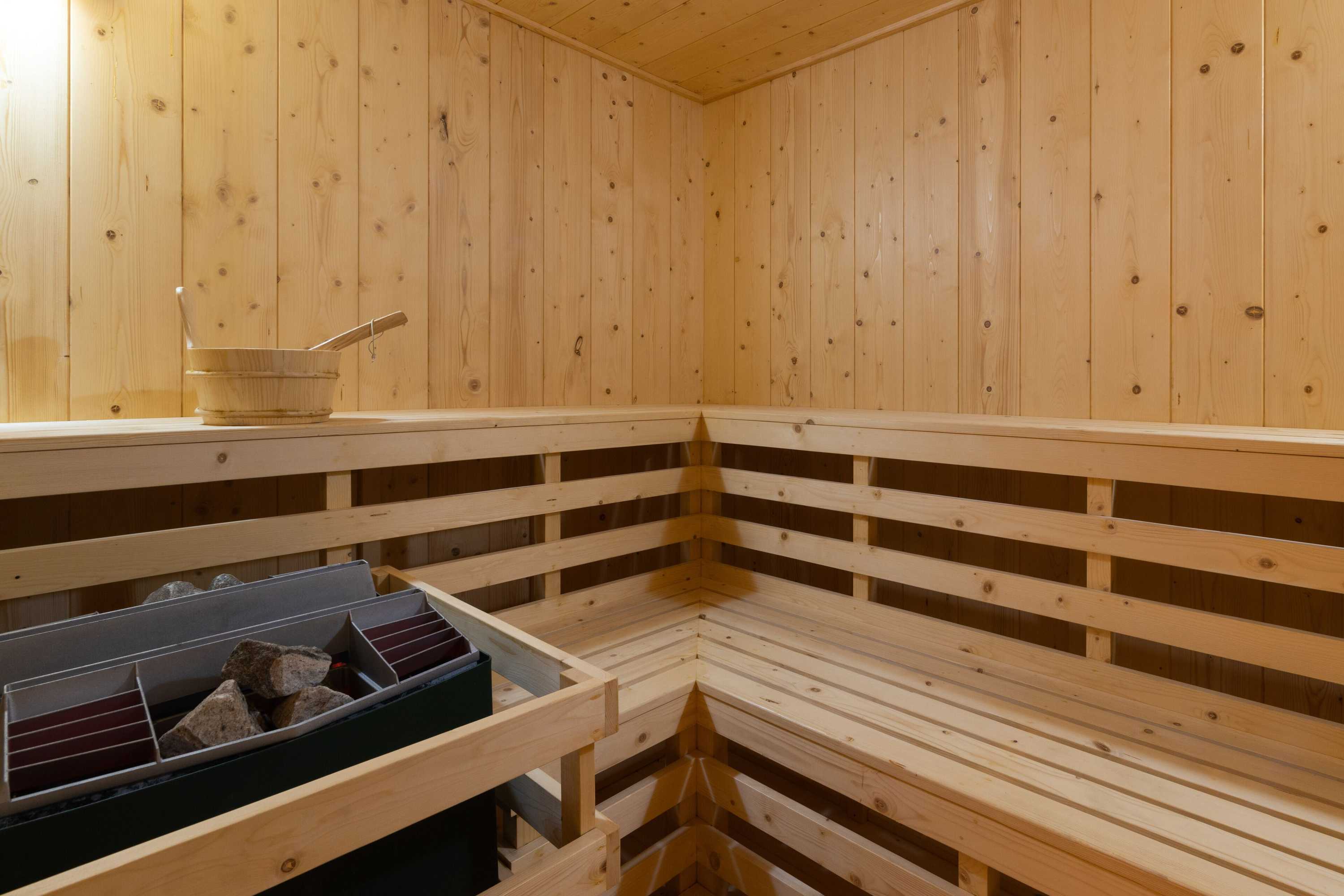 Gift card for Araliya Red - Budget Friendly Hotel- Where You Find Stunning 360 Panoramic View of Nuwara Eliya