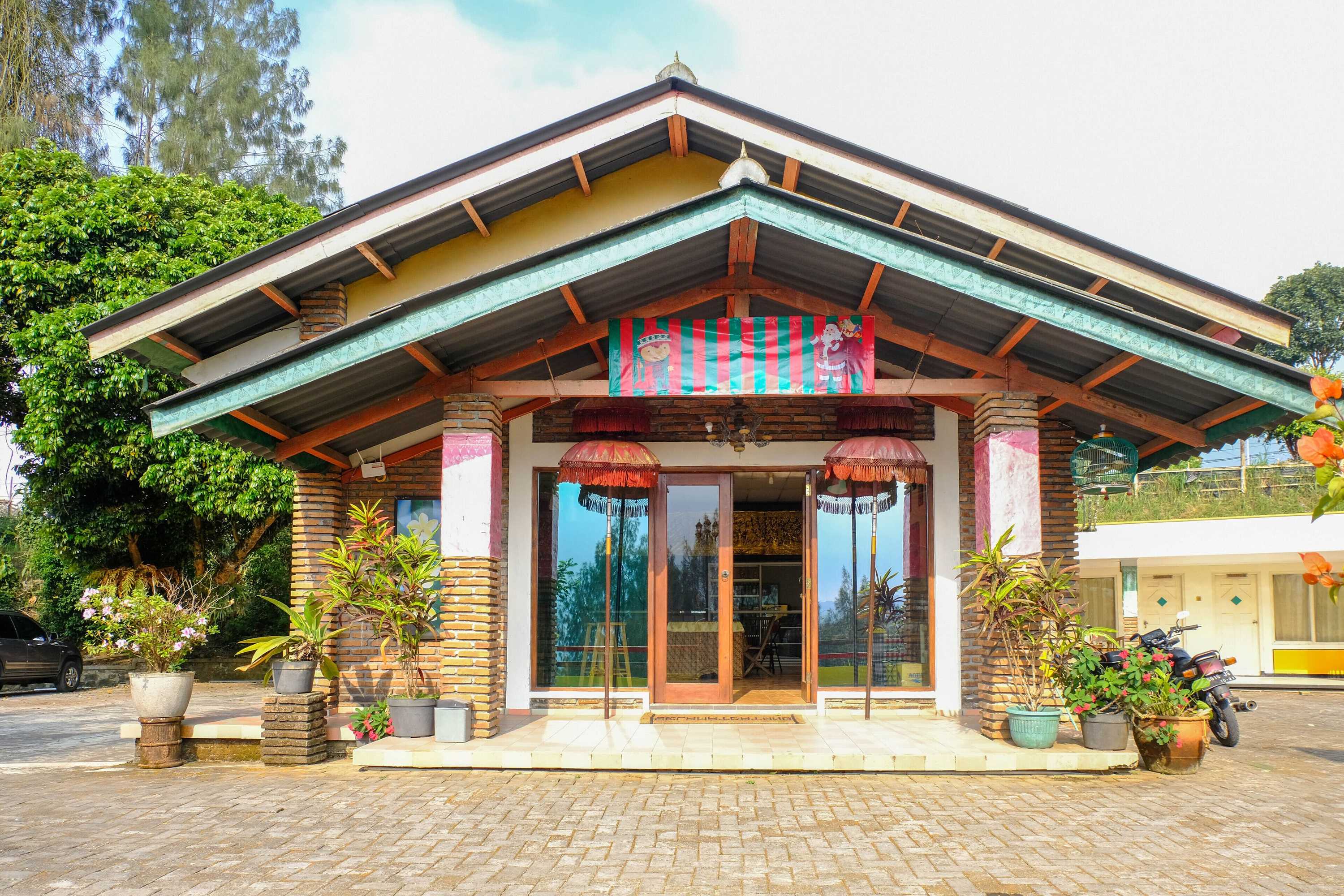 Gift card for Reddoorz Near Stab Syailendra Kopeng Gift card for Reddoorz Near Stab Syailendra Kopeng