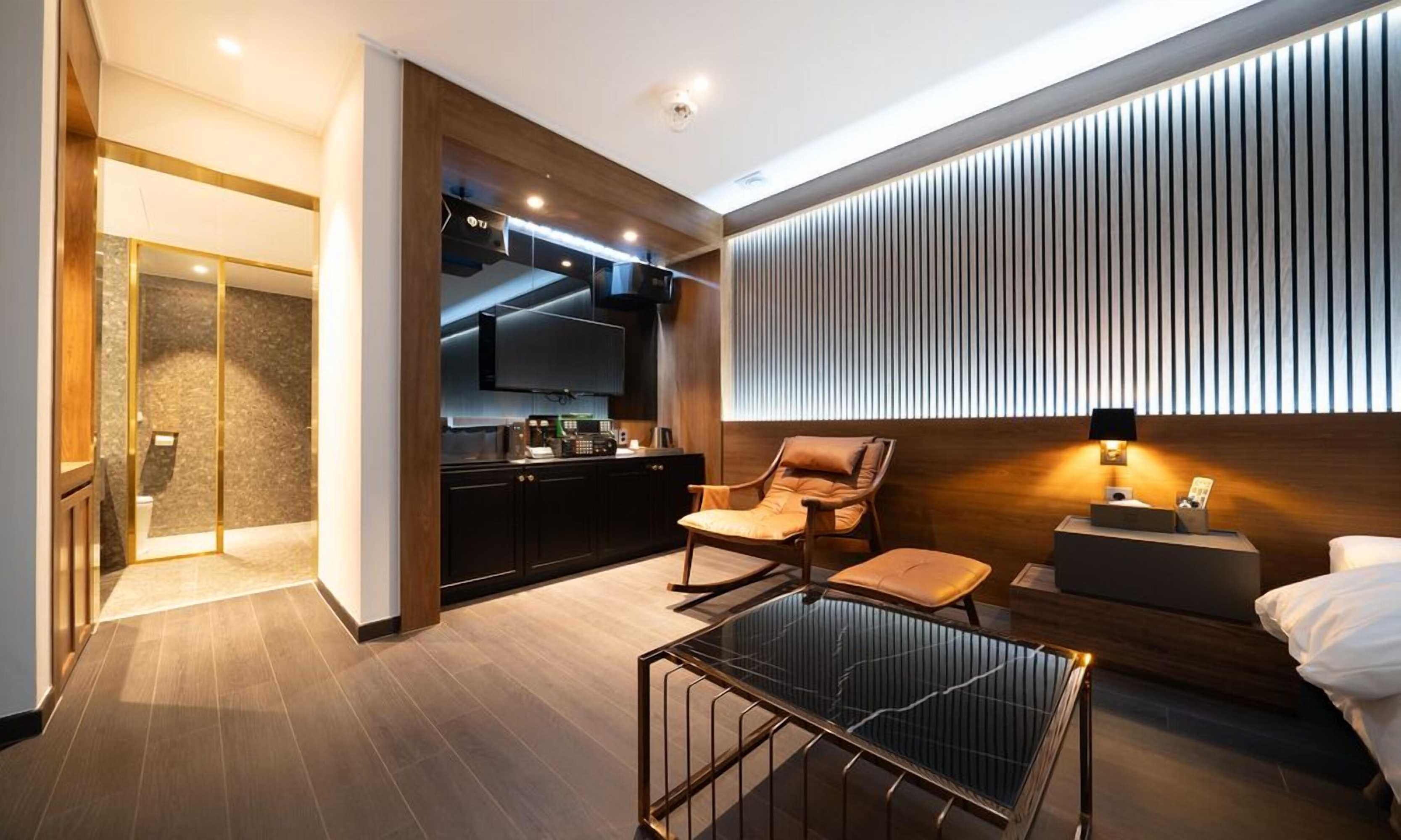 Gift card for Pocheon Lua Premium Drive-In Hotel Gift card for Pocheon Lua Premium Drive-In Hotel