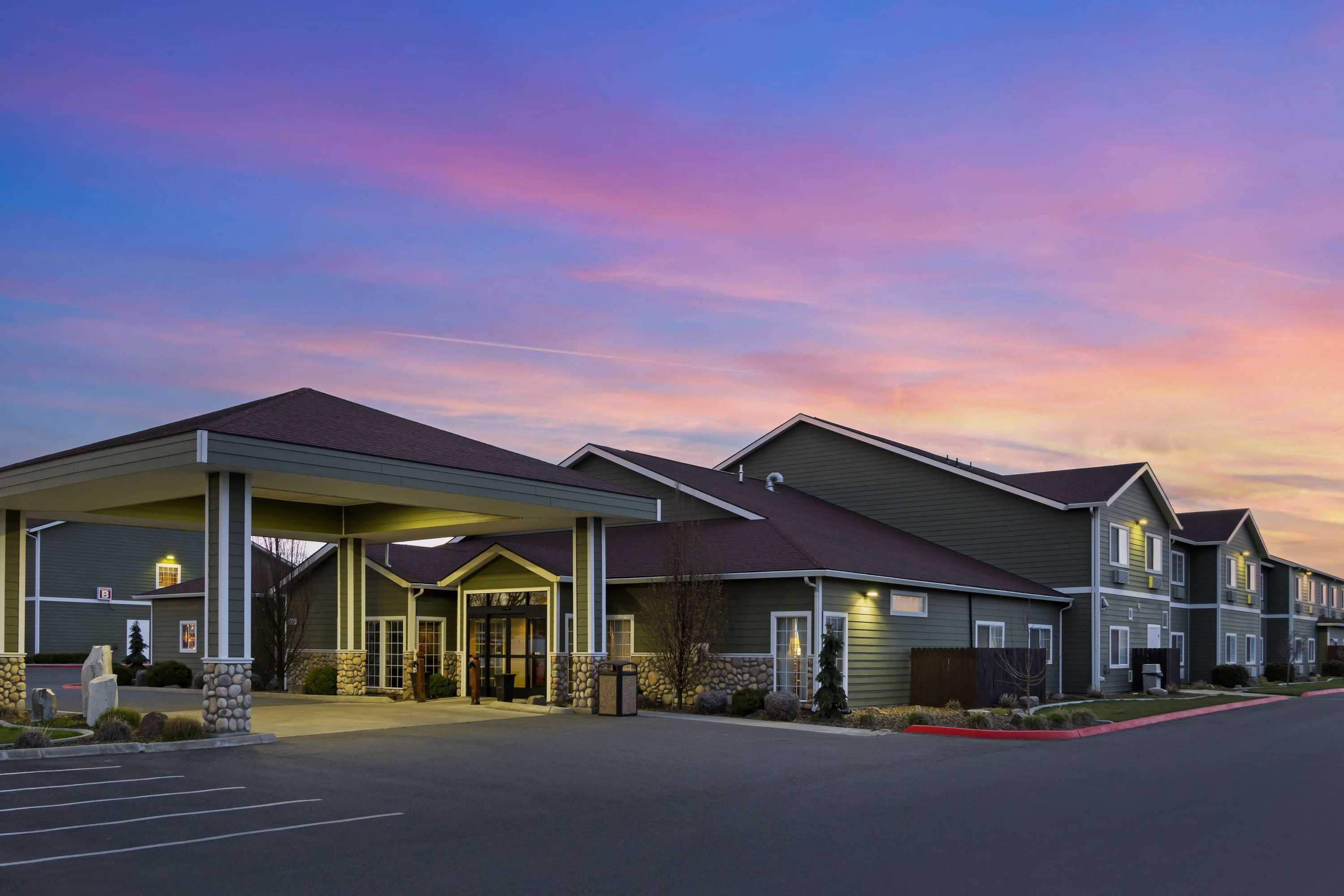 Gift card for Best Western Plus The Inn at Horse Heaven Gift card for Best Western Plus The Inn at Horse Heaven