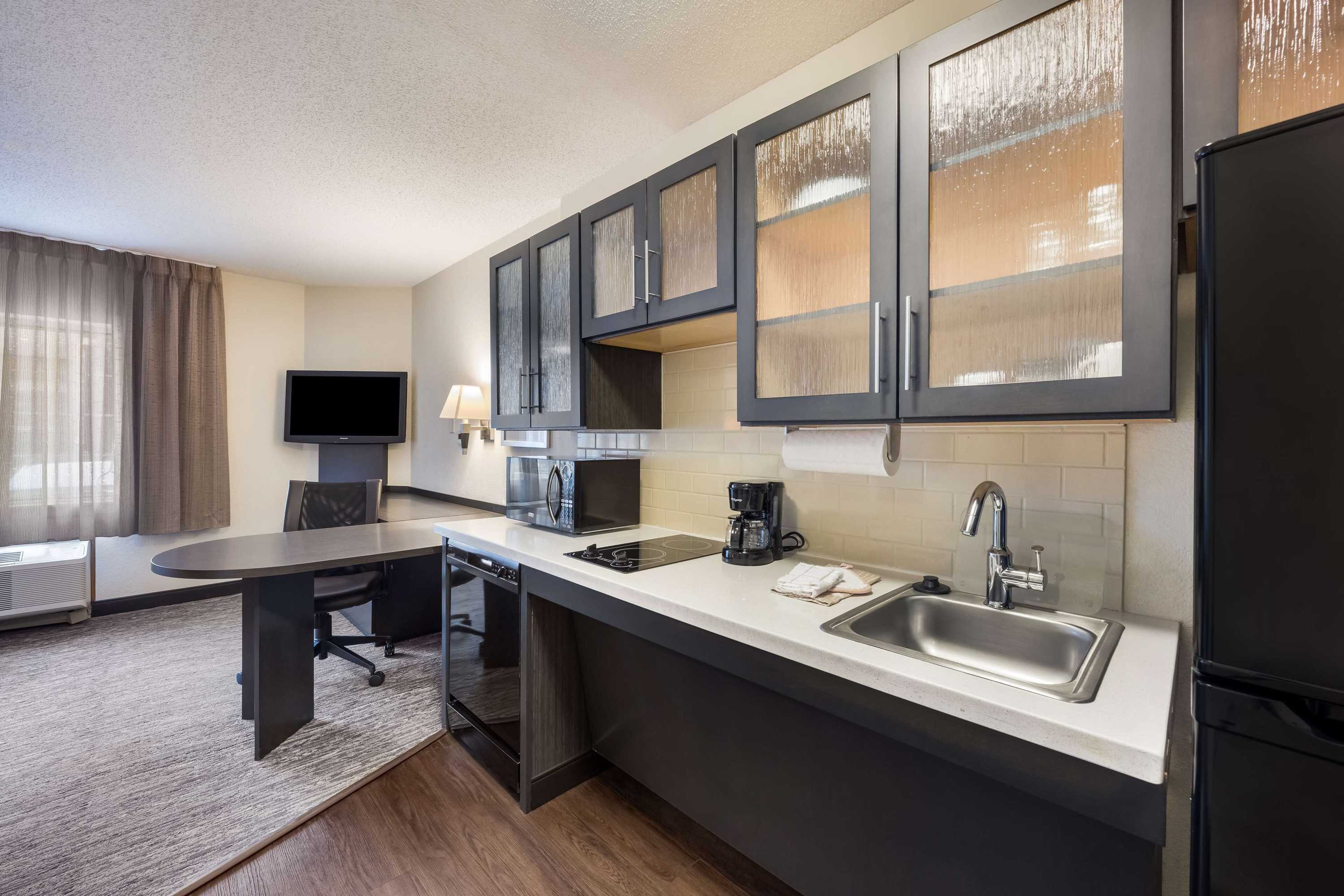 Gift card for Sonesta Simply Suites Chicago O'hare Airport Gift card for Sonesta Simply Suites Chicago O'hare Airport