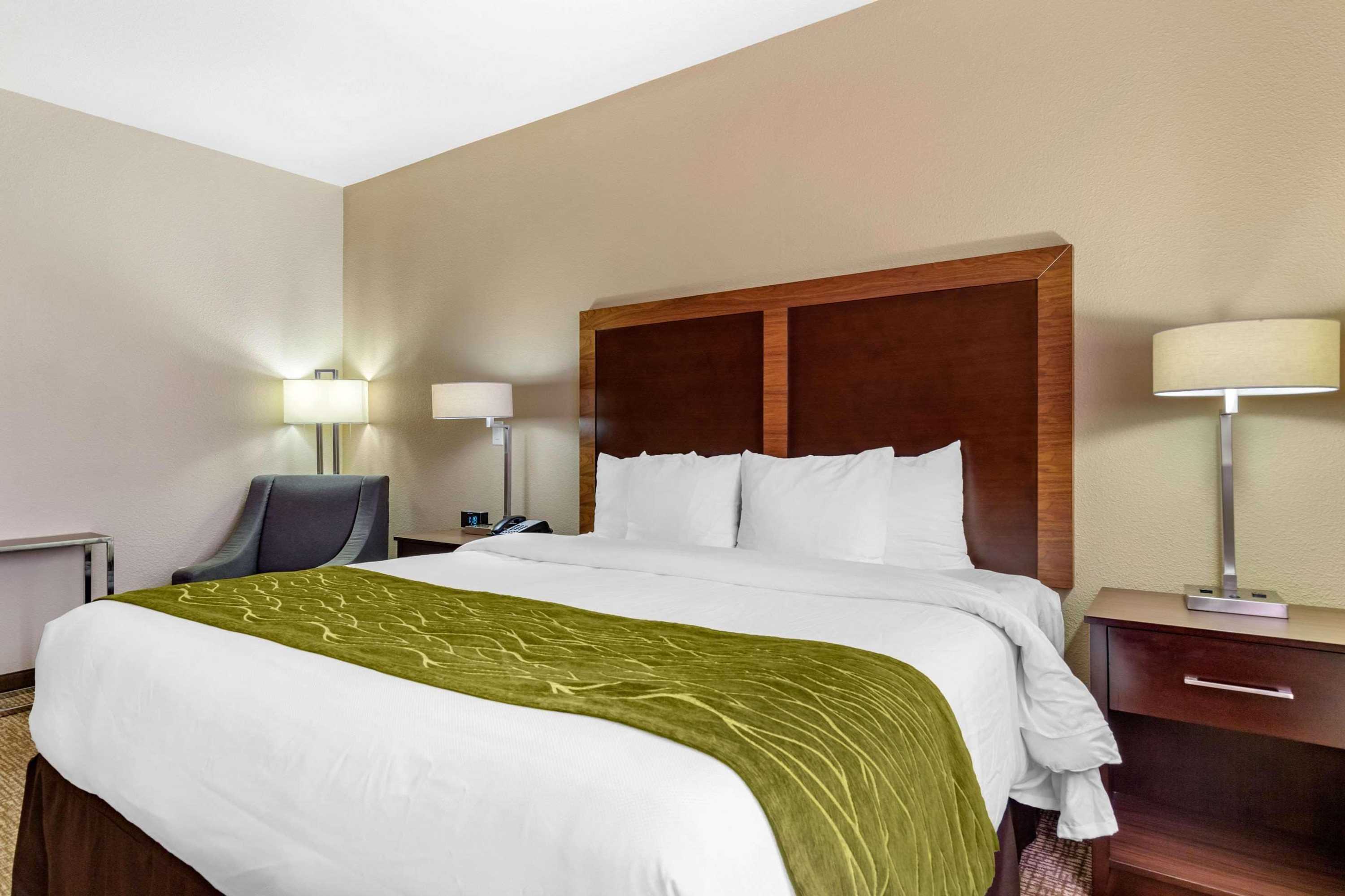 Gift card for Comfort Inn & Suites Lakeside Gift card for Comfort Inn & Suites Lakeside