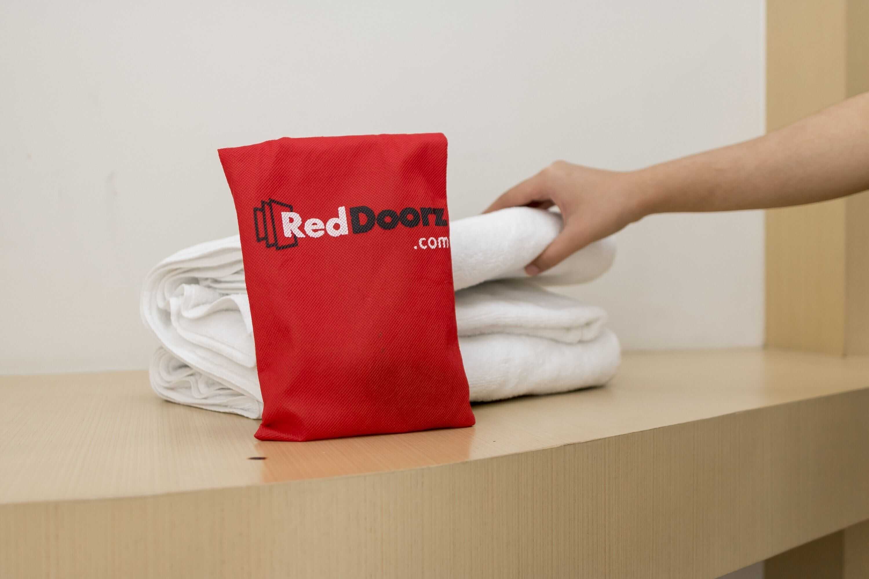 Gift card for Reddoorz Near Lokawisata Baturaden 2 Gift card for Reddoorz Near Lokawisata Baturaden 2