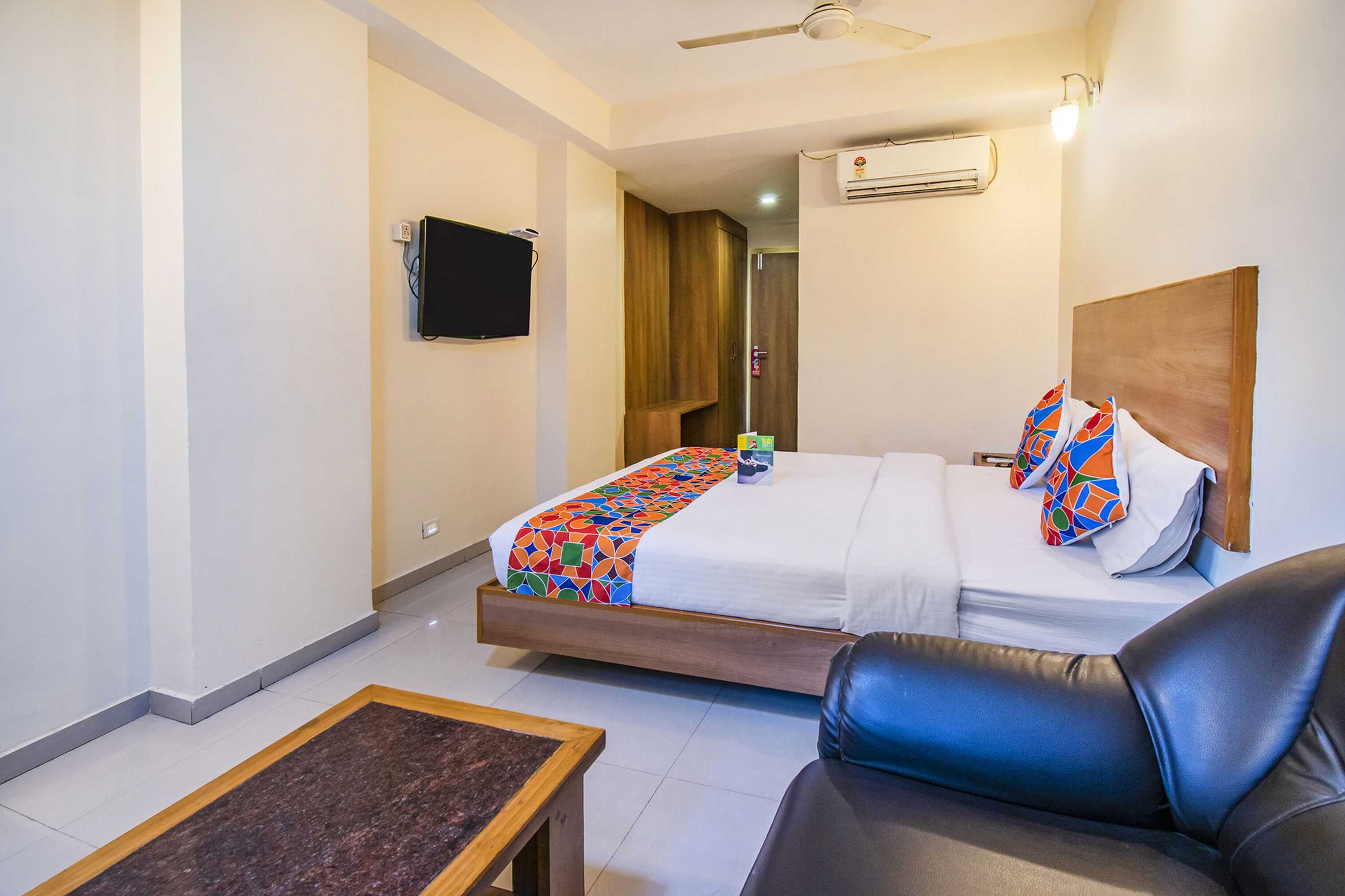 Gift card for Fabhotel Jansi Deluxe - Nr Gandhipuram Bus Stand Gift card for Fabhotel Jansi Deluxe - Nr Gandhipuram Bus Stand