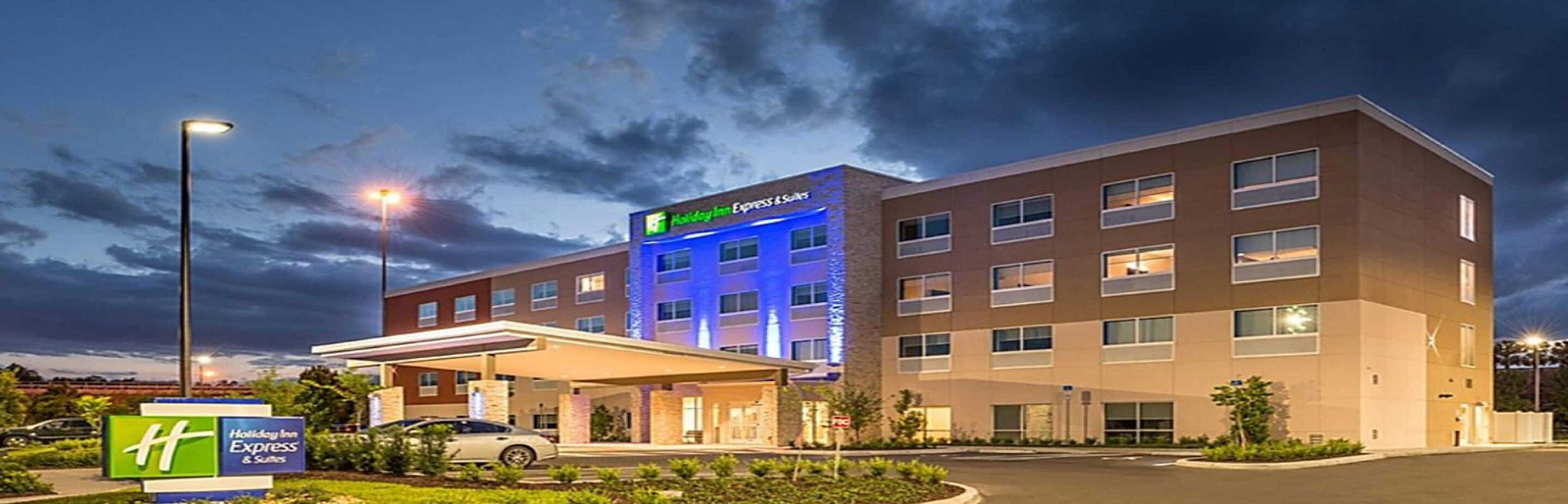 Gift card for Holiday Inn Express & Suites Tampa North - Wesley Chapel by Ihg Gift card for Holiday Inn Express & Suites Tampa North - Wesley Chapel by Ihg