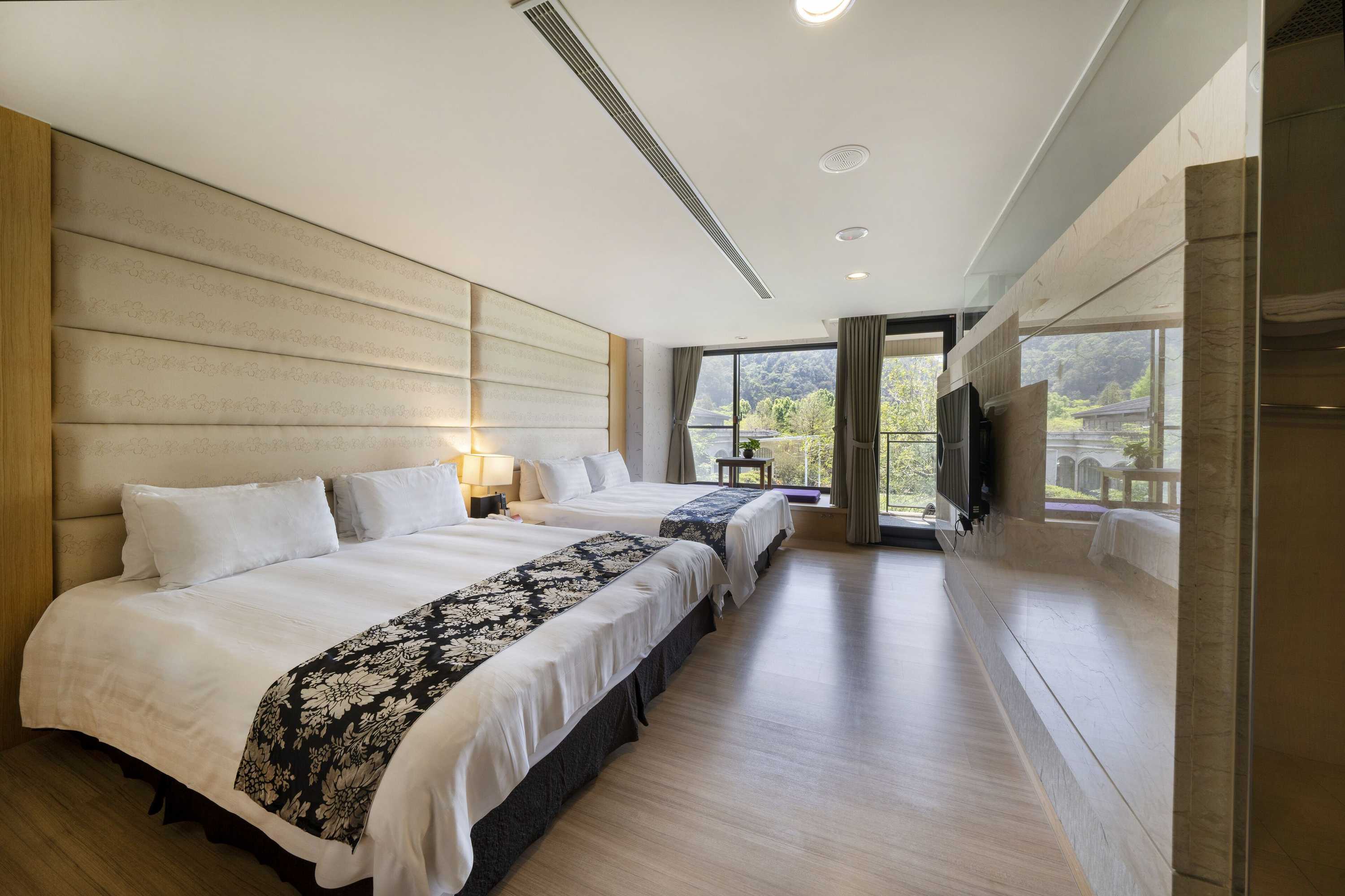 Gift card for Tai Yi Red Maple Resort