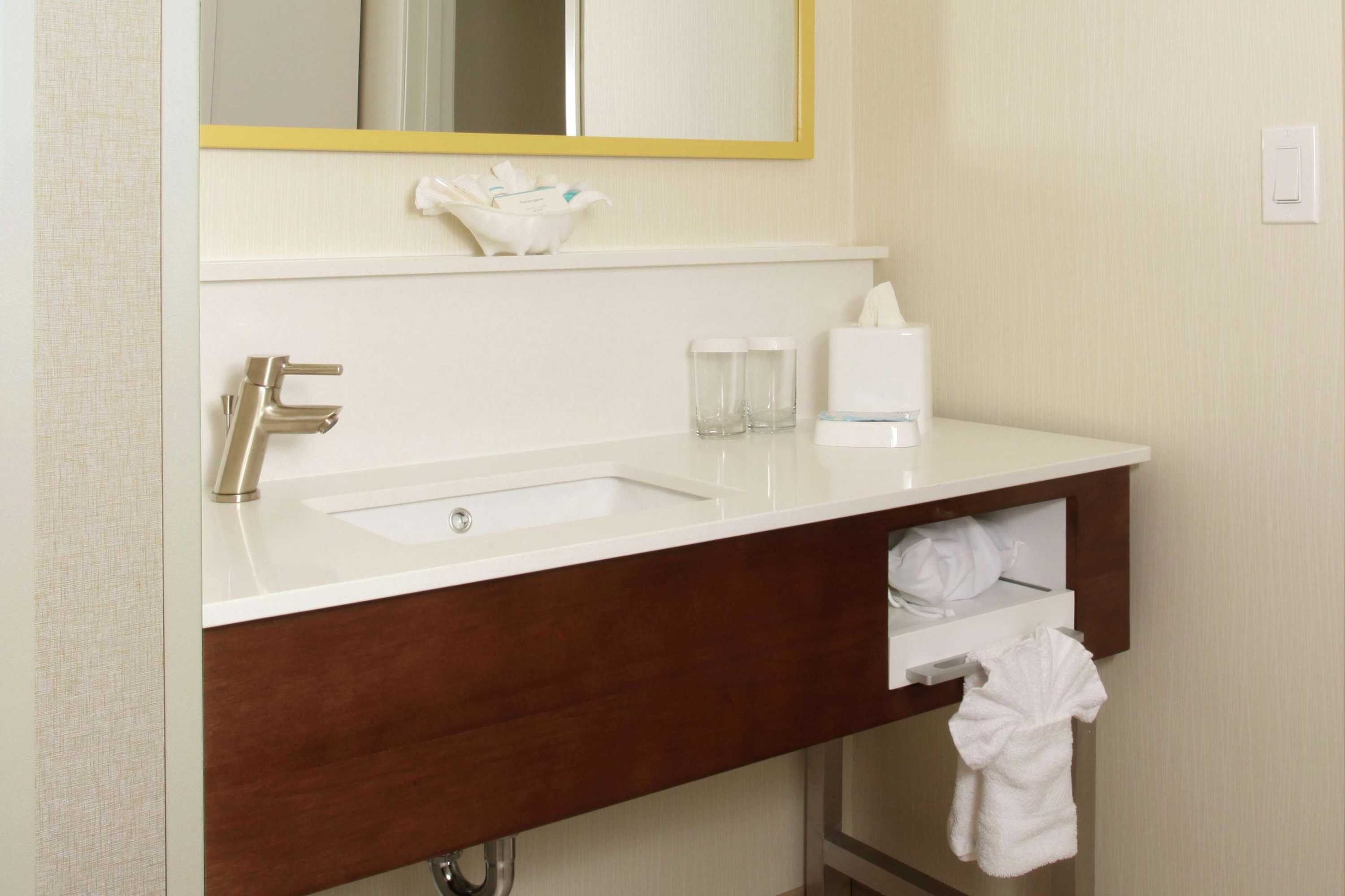 Gift card for Hampton Inn Richland/tri-Cities Gift card for Hampton Inn Richland/tri-Cities