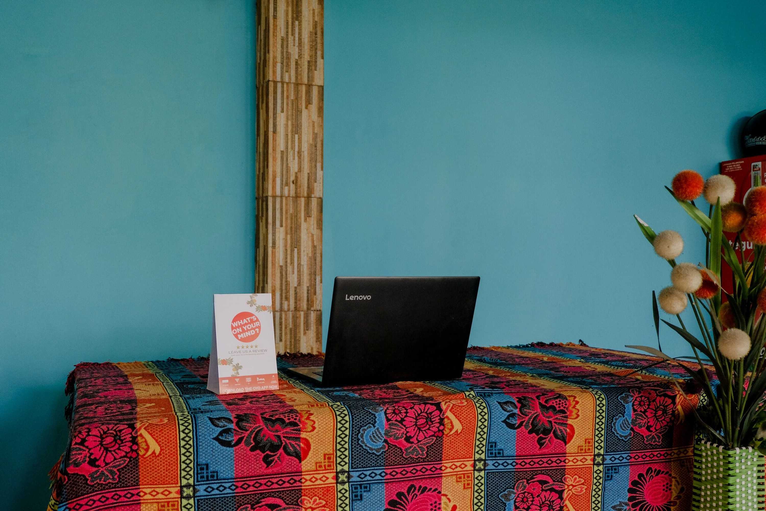 Gift card for Oyo 1784 Hj. Aniek Residence Gift card for Oyo 1784 Hj. Aniek Residence