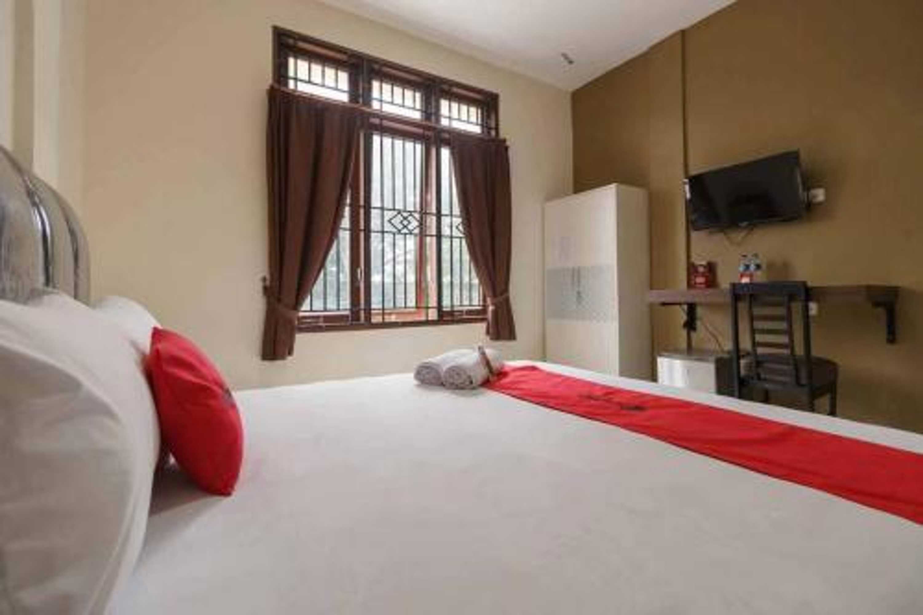 Gift card for Reddoorz Near RS Adam Malik Medan 2 Gift card for Reddoorz Near RS Adam Malik Medan 2