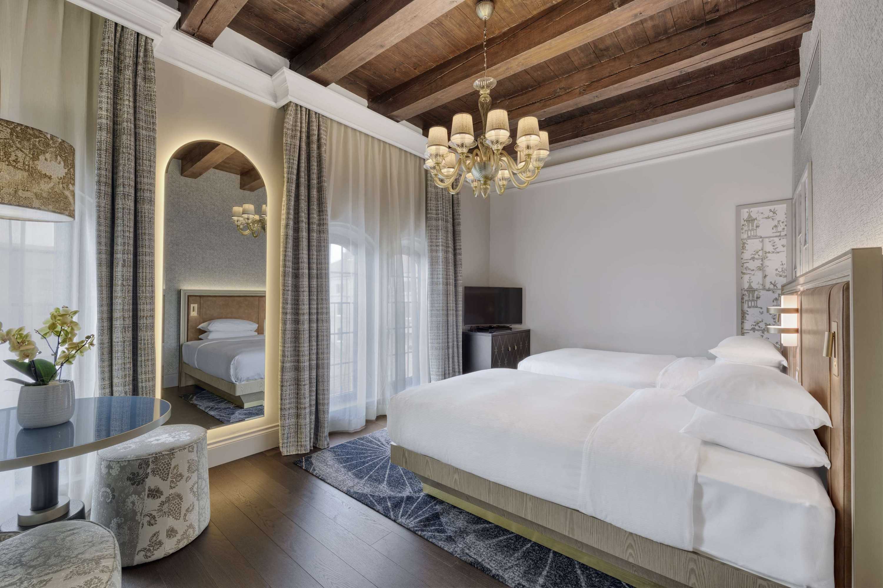 Gift card for Hilton Molino Stucky Venice Gift card for Hilton Molino Stucky Venice