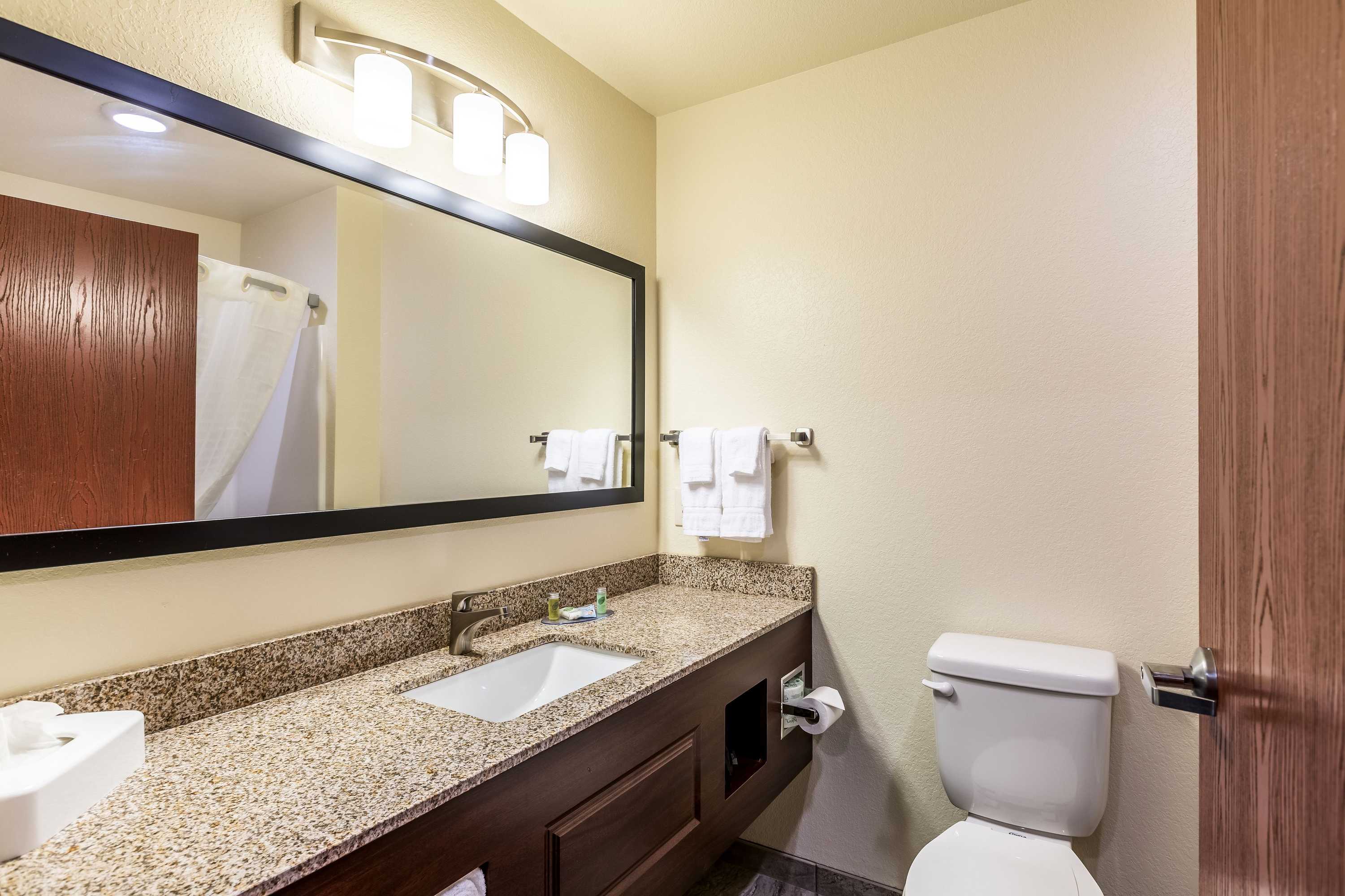 Gift card for Cobblestone Hotel & Suites - Hartford