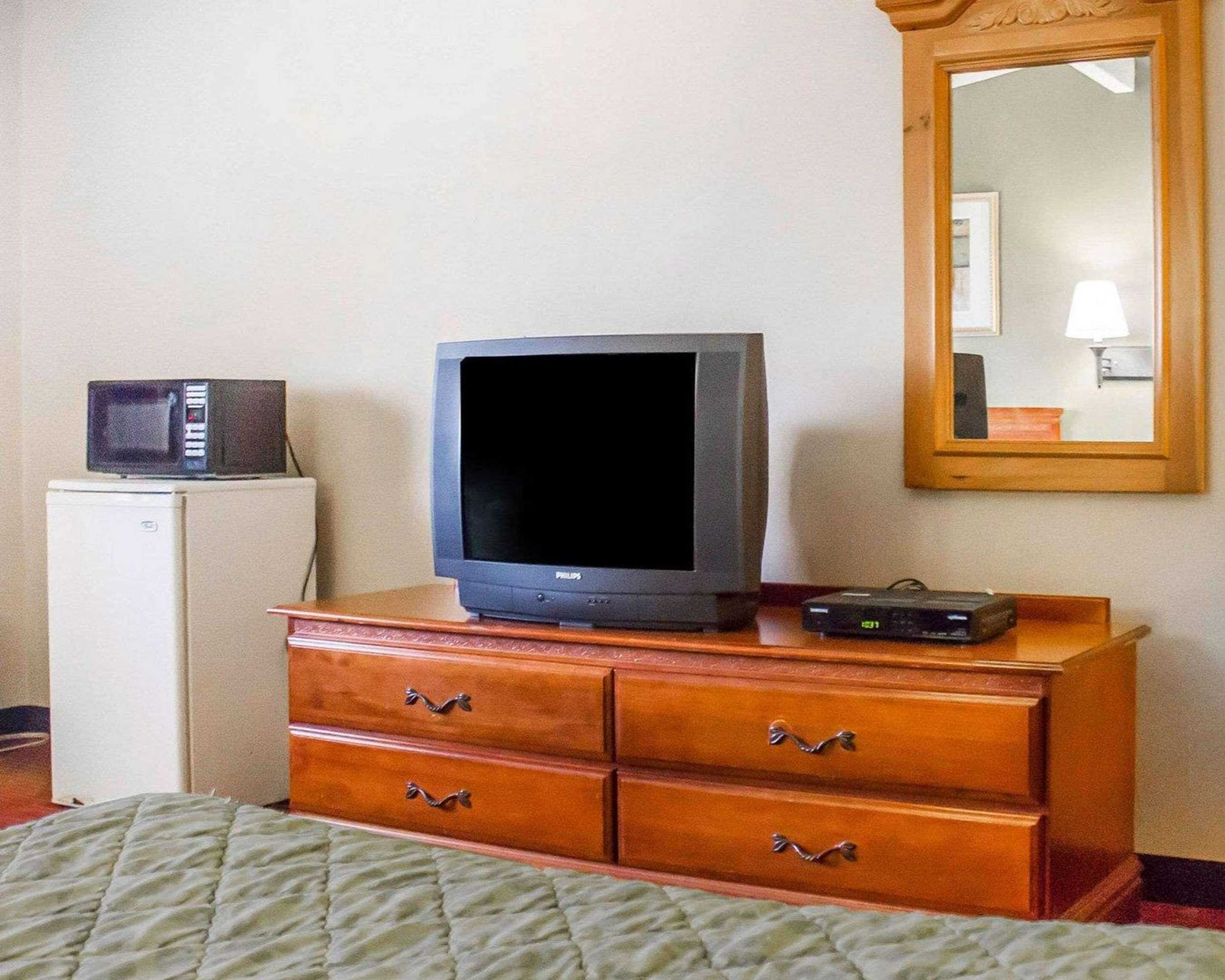 Gift card for Rodeway Inn Huntington Station - Melville Gift card for Rodeway Inn Huntington Station - Melville