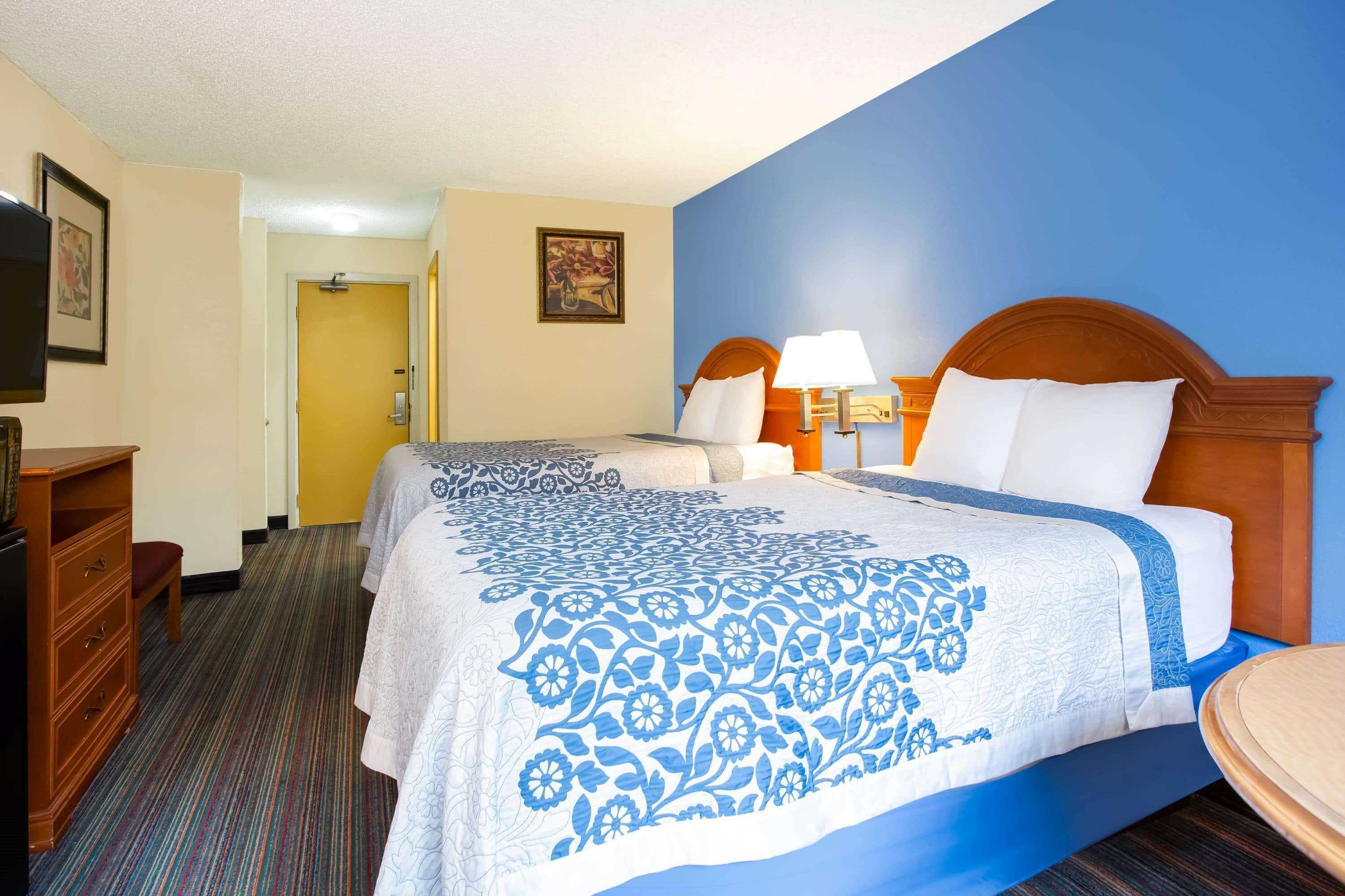 Gift card for Days Inn by Wyndham Runnemede Philadelphia Area Gift card for Days Inn by Wyndham Runnemede Philadelphia Area