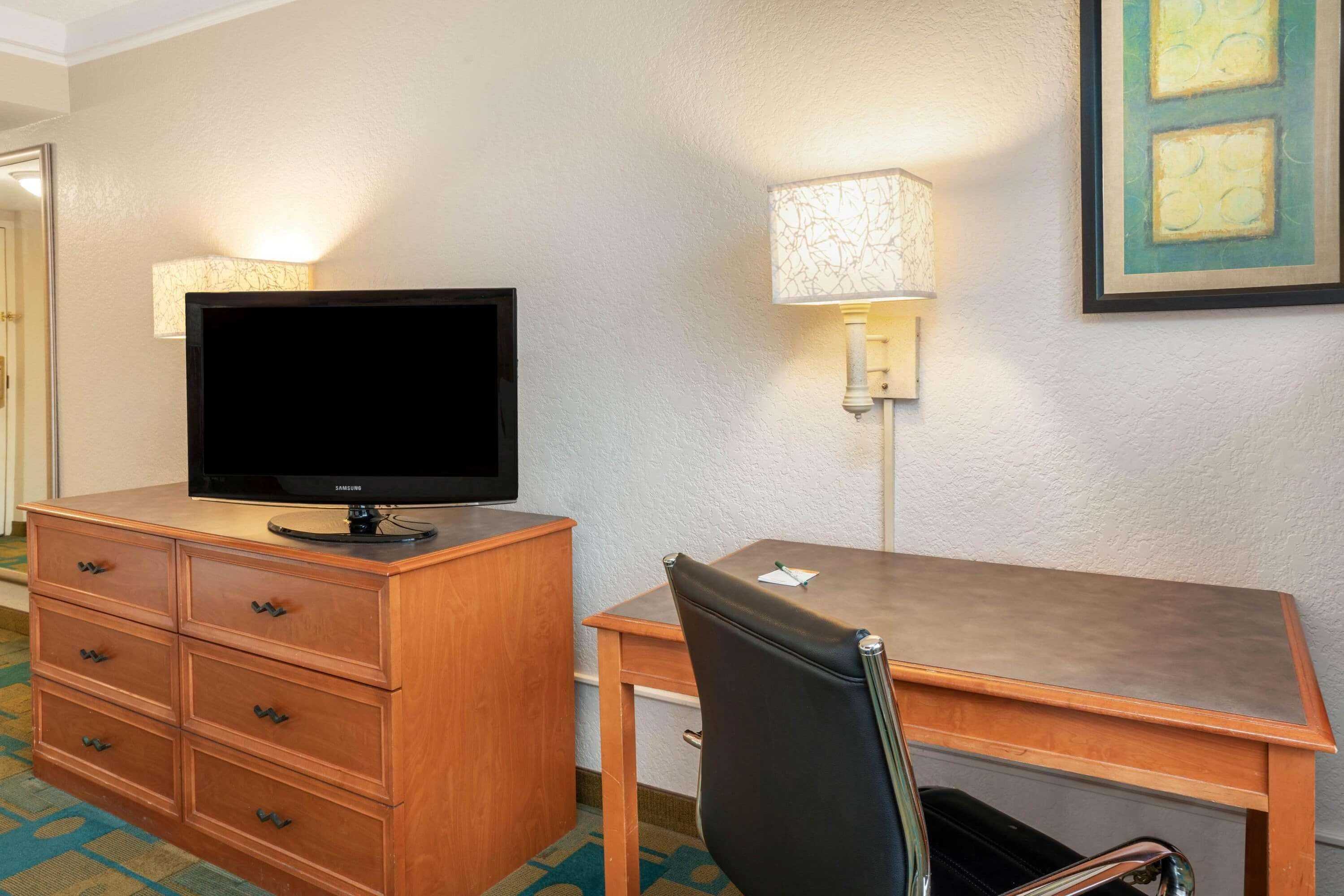 Gift card for La Quinta Inn & Suites by Wyndham Seattle Sea-Tac Airport Gift card for La Quinta Inn & Suites by Wyndham Seattle Sea-Tac Airport