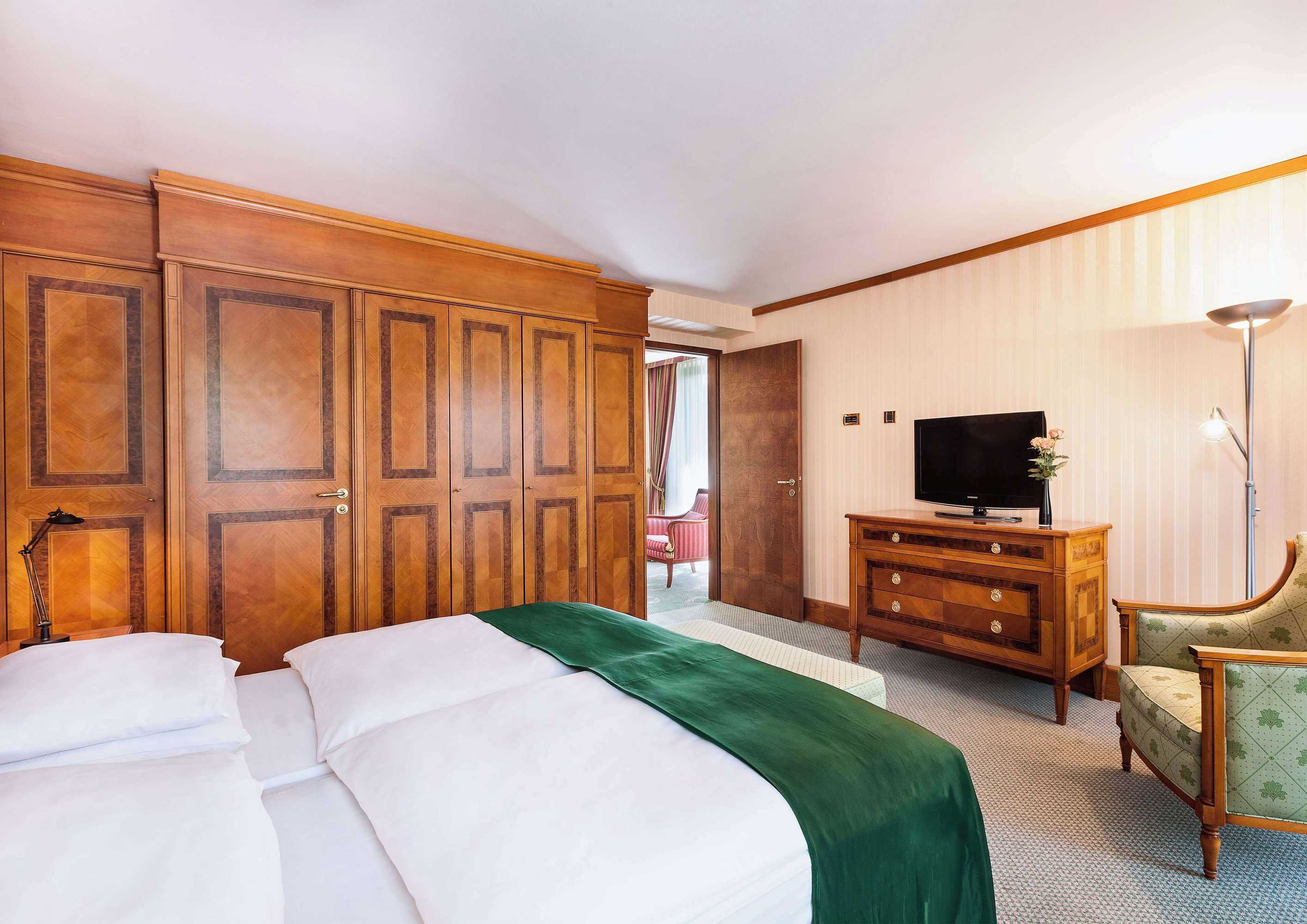 Gift card for Best Western Premier Grand Hotel Russischer Hof Gift card for Best Western Premier Grand Hotel Russischer Hof