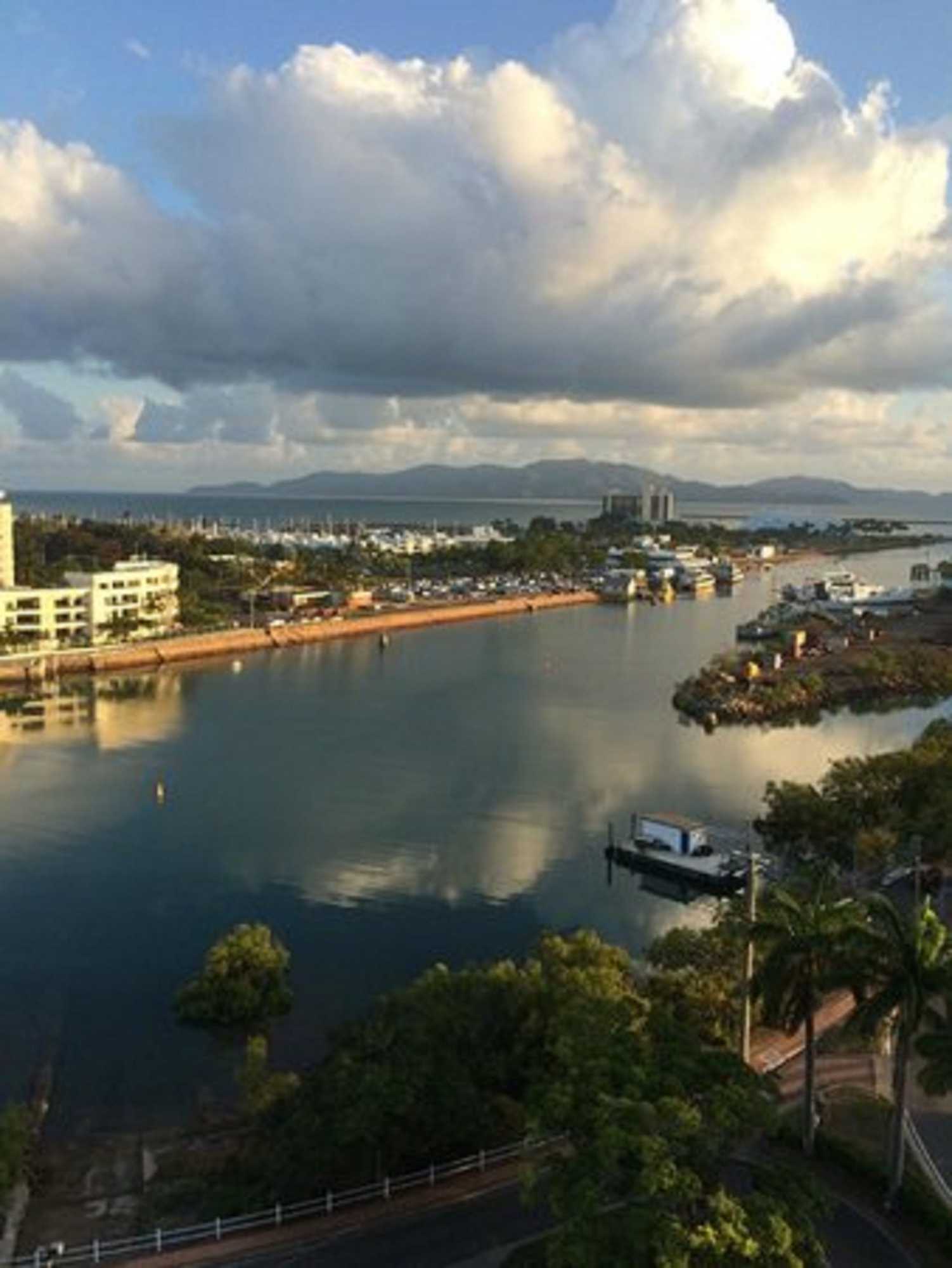 Gift card for Oaks Townsville Metropole Hotel Gift card for Oaks Townsville Metropole Hotel