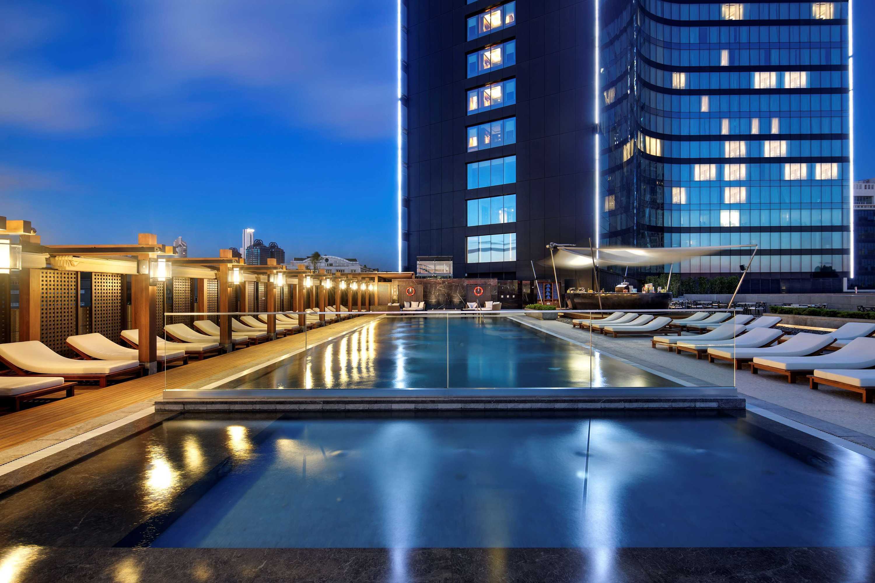 Gift card for Hilton Istanbul Bomonti Hotel & Conference Center Gift card for Hilton Istanbul Bomonti Hotel & Conference Center
