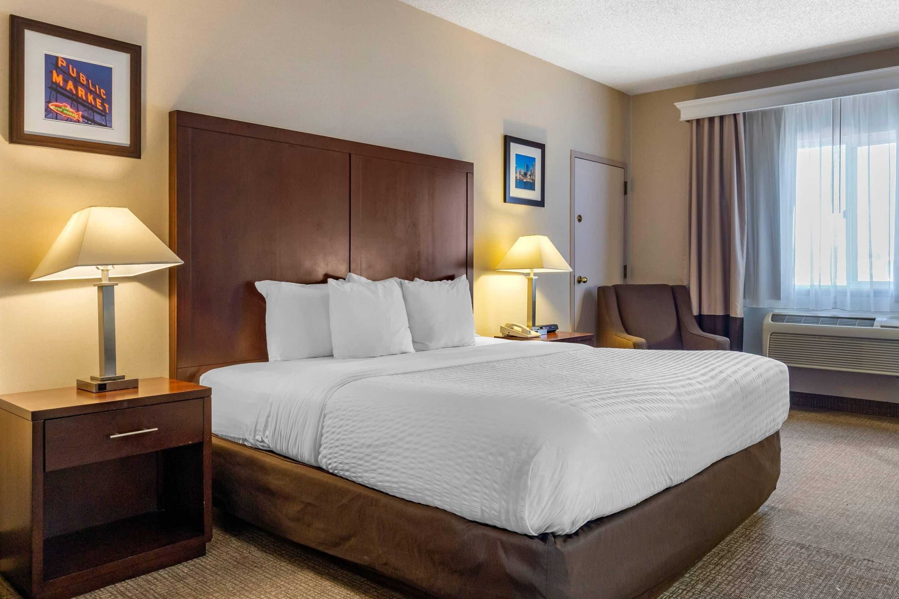 Gift card for Comfort Inn & Suites Seattle North