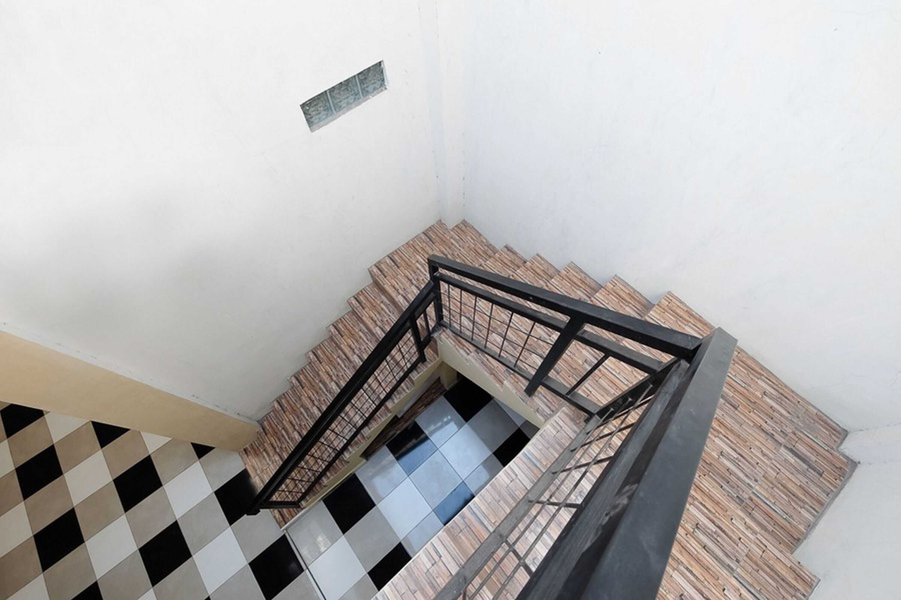 Gift card for Reddoorz Syariah @ Selomangleng Kediri