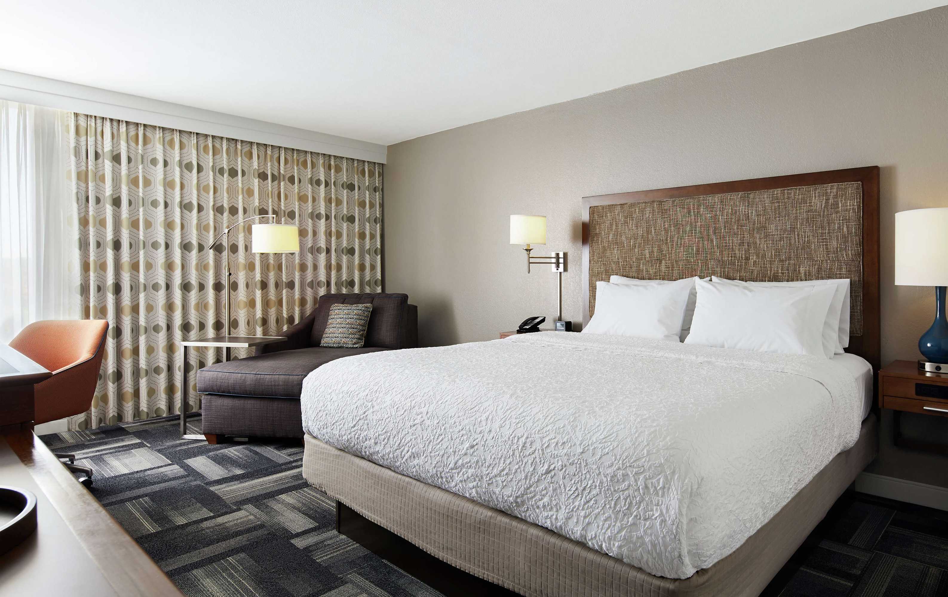 Gift card for Hampton Inn Philadelphia King of Prussia (valley Forge) Gift card for Hampton Inn Philadelphia King of Prussia (valley Forge)