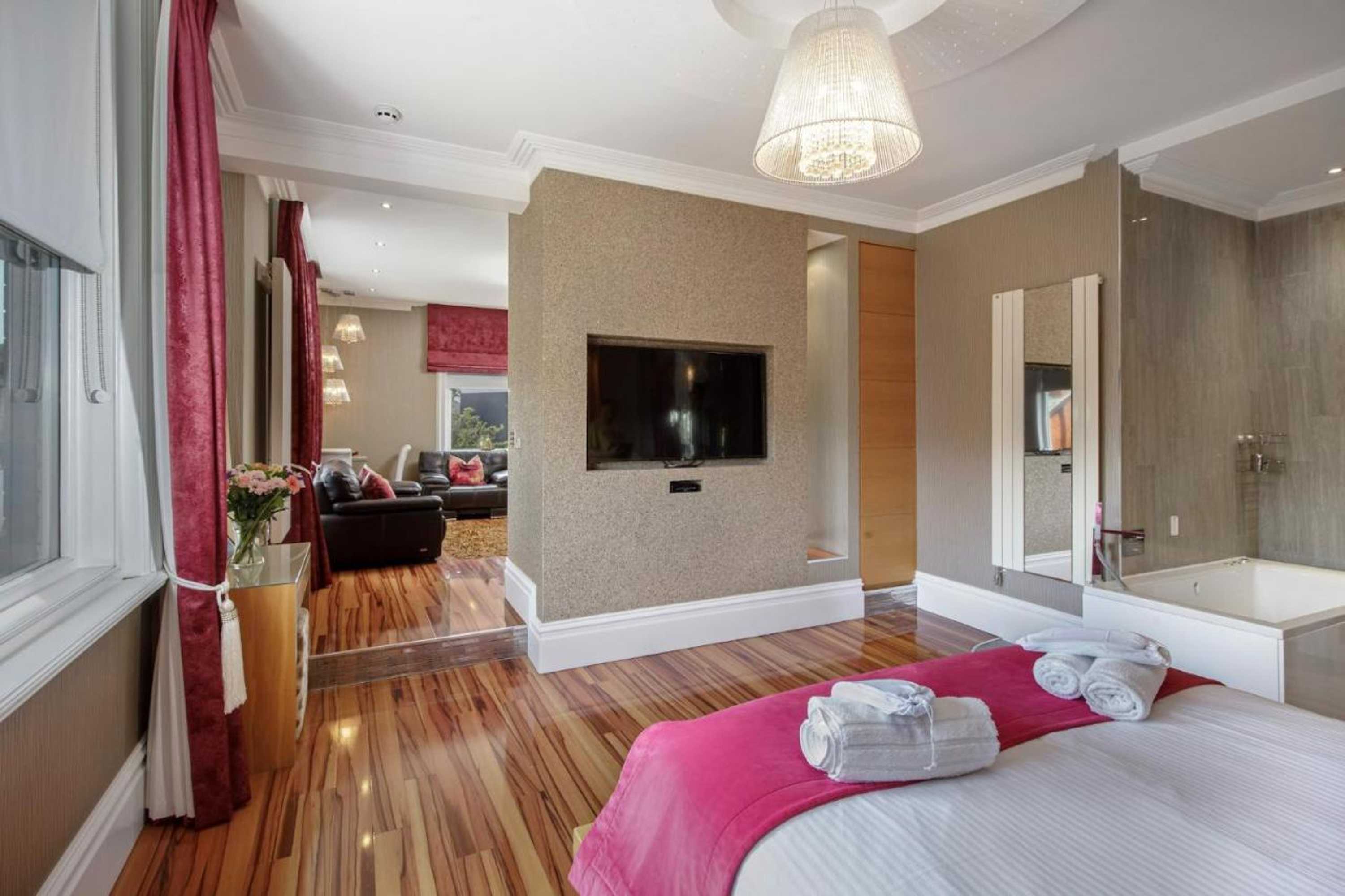 Gift card for Mode Breck Apartments