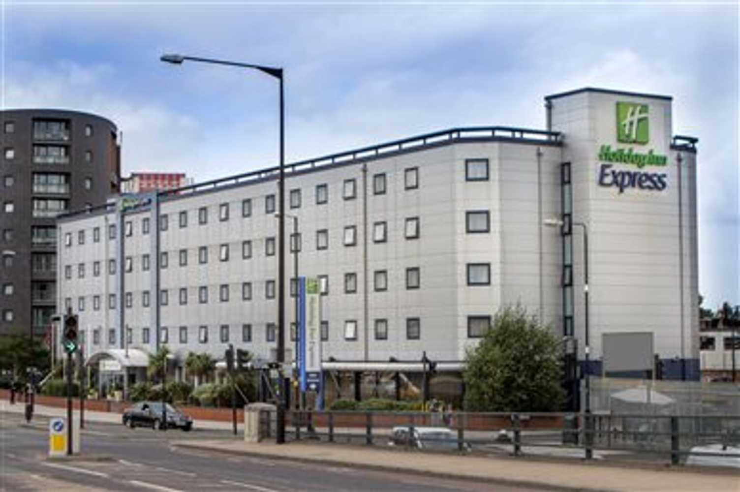 Gift card for Holiday Inn Express London-Royal Docks, Docklands by Ihg Gift card for Holiday Inn Express London-Royal Docks, Docklands by Ihg