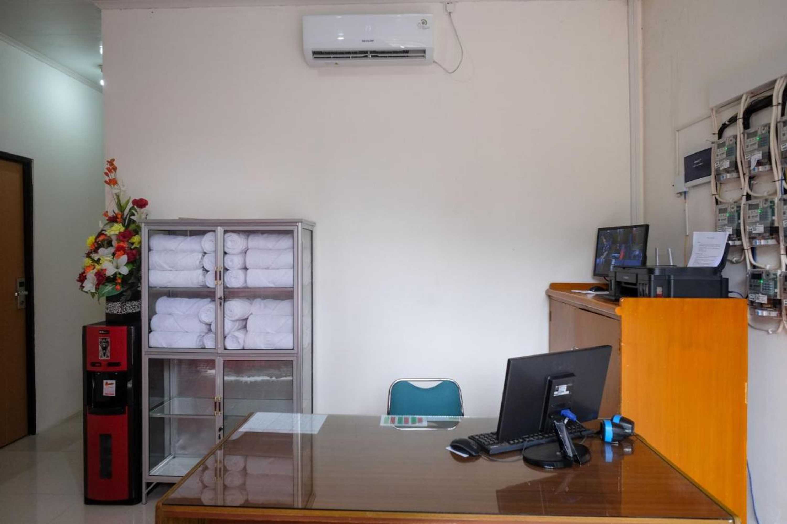 Gift card for Reddoorz Near Alun Alun Magelang 2 Gift card for Reddoorz Near Alun Alun Magelang 2