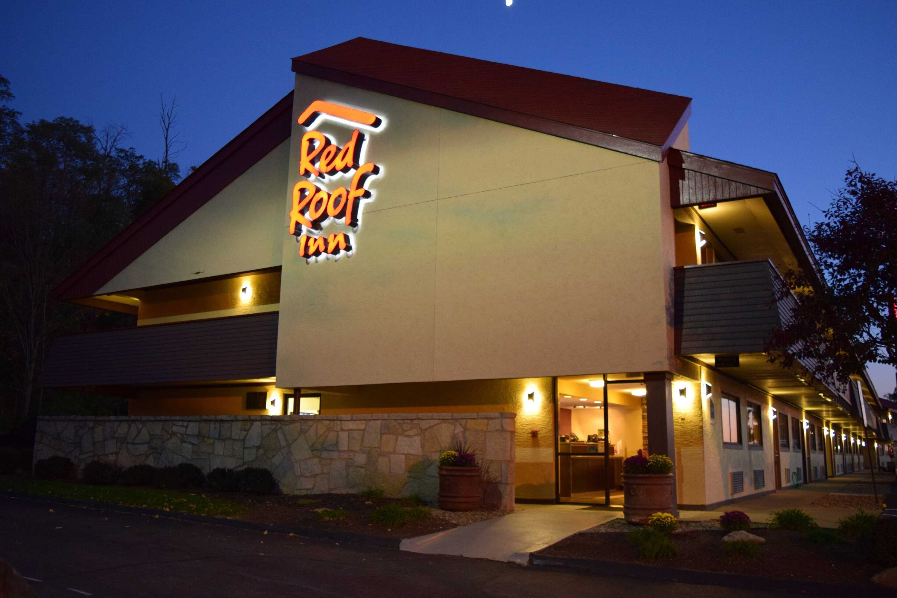 Gift card for Red Roof Inn St Clairsville - Wheeling West Gift card for Red Roof Inn St Clairsville - Wheeling West