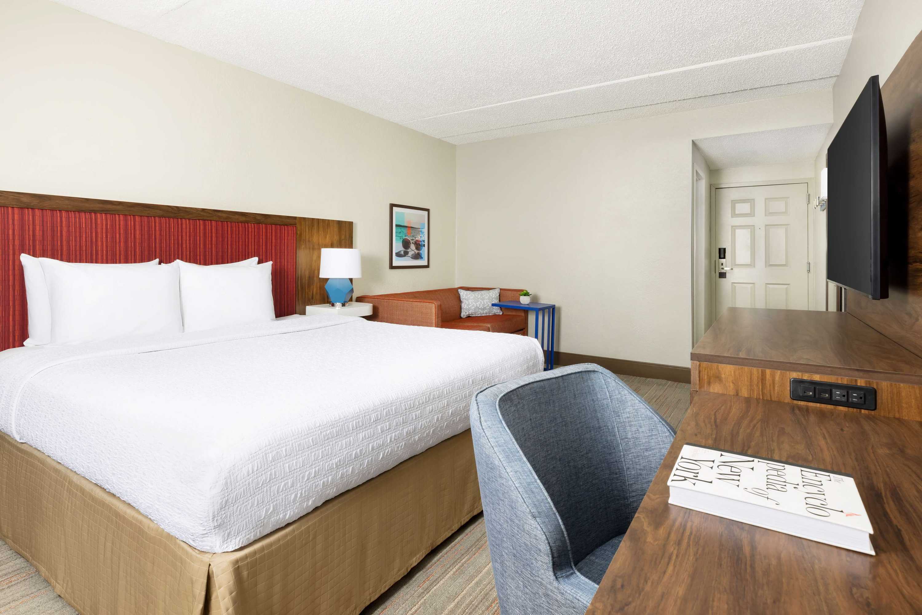 Gift card for Hampton Inn Long Island/islandia Gift card for Hampton Inn Long Island/islandia