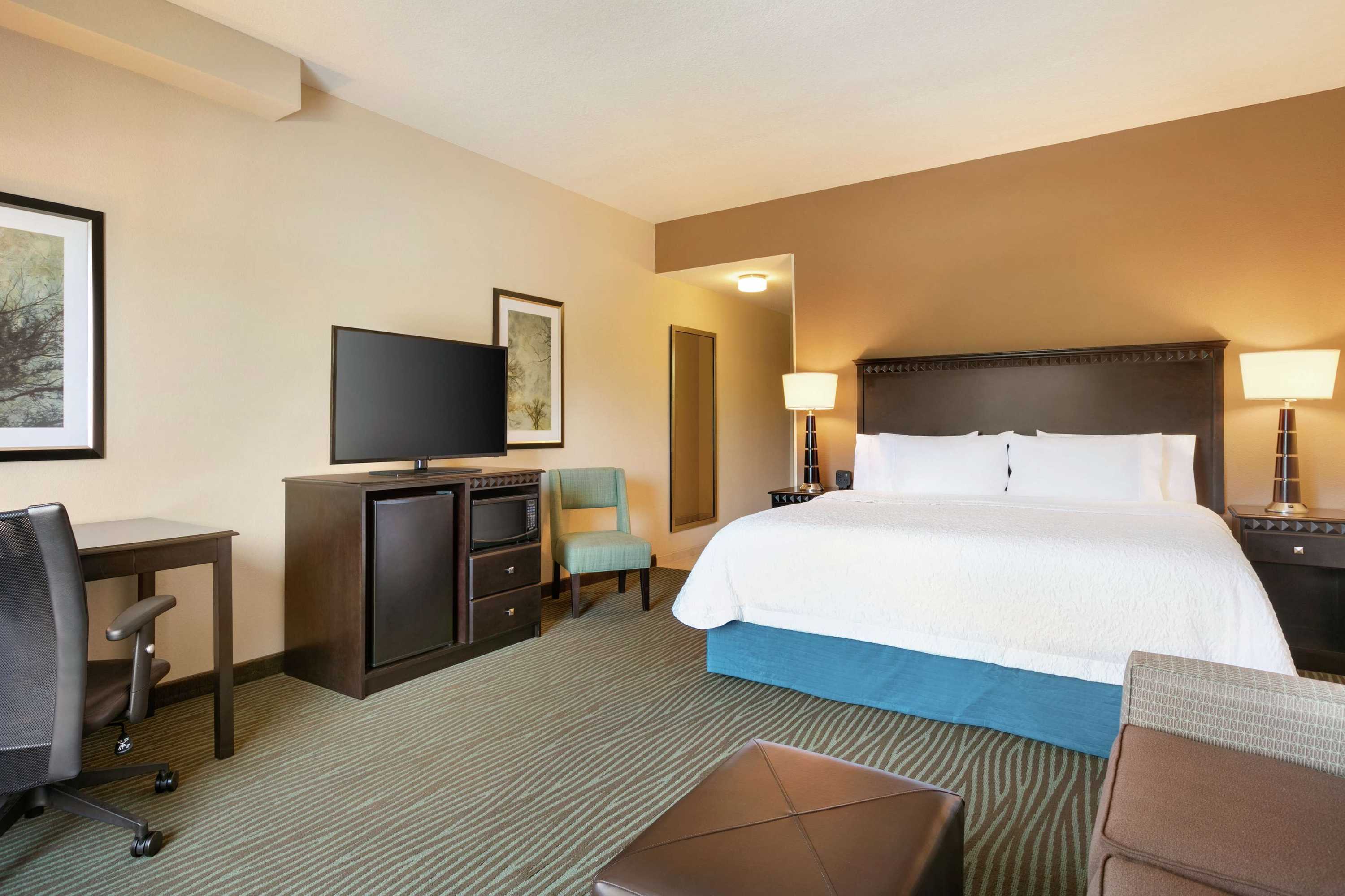 Gift card for Hampton Inn & Suites Parkersburg Downtown Gift card for Hampton Inn & Suites Parkersburg Downtown