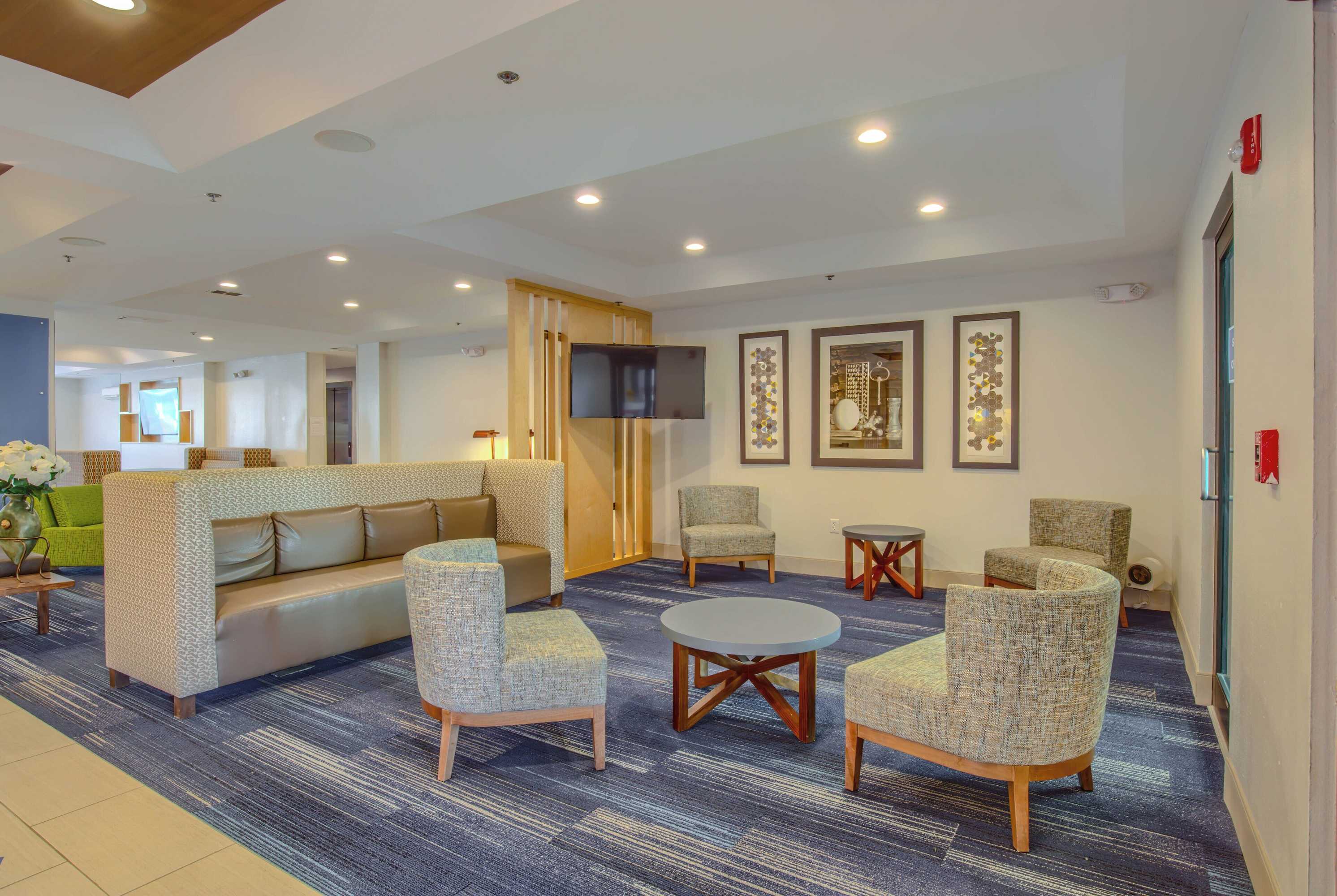 Gift card for Holiday Inn Express & Suites Gulf Shores by Ihg Gift card for Holiday Inn Express & Suites Gulf Shores by Ihg