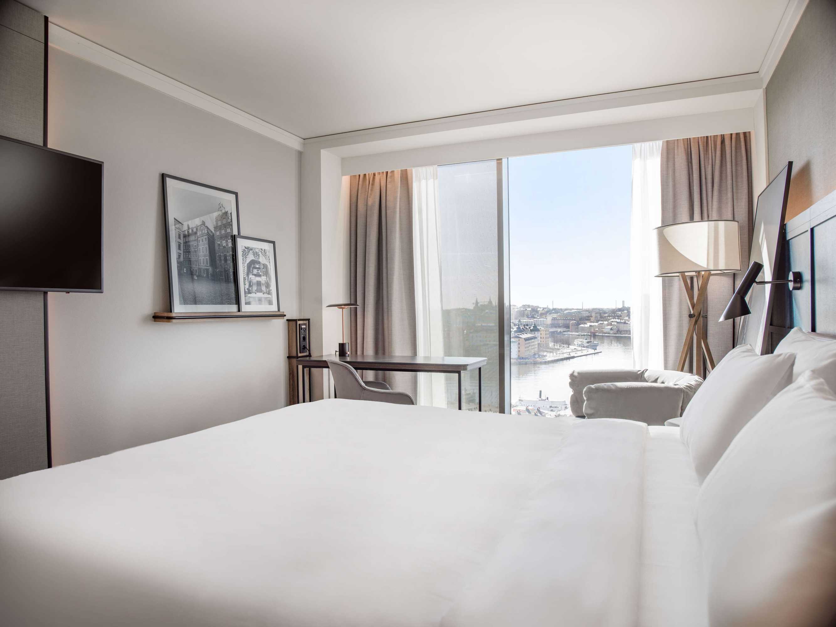 Gift card for Radisson Blu Waterfront Hotel Gift card for Radisson Blu Waterfront Hotel