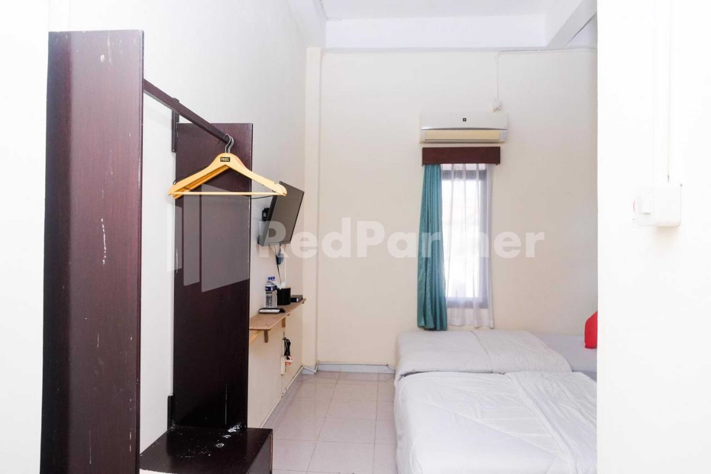 Gift card for Travelista Homestay Near Gor Candradimuka Semarang Mitra Reddoorz