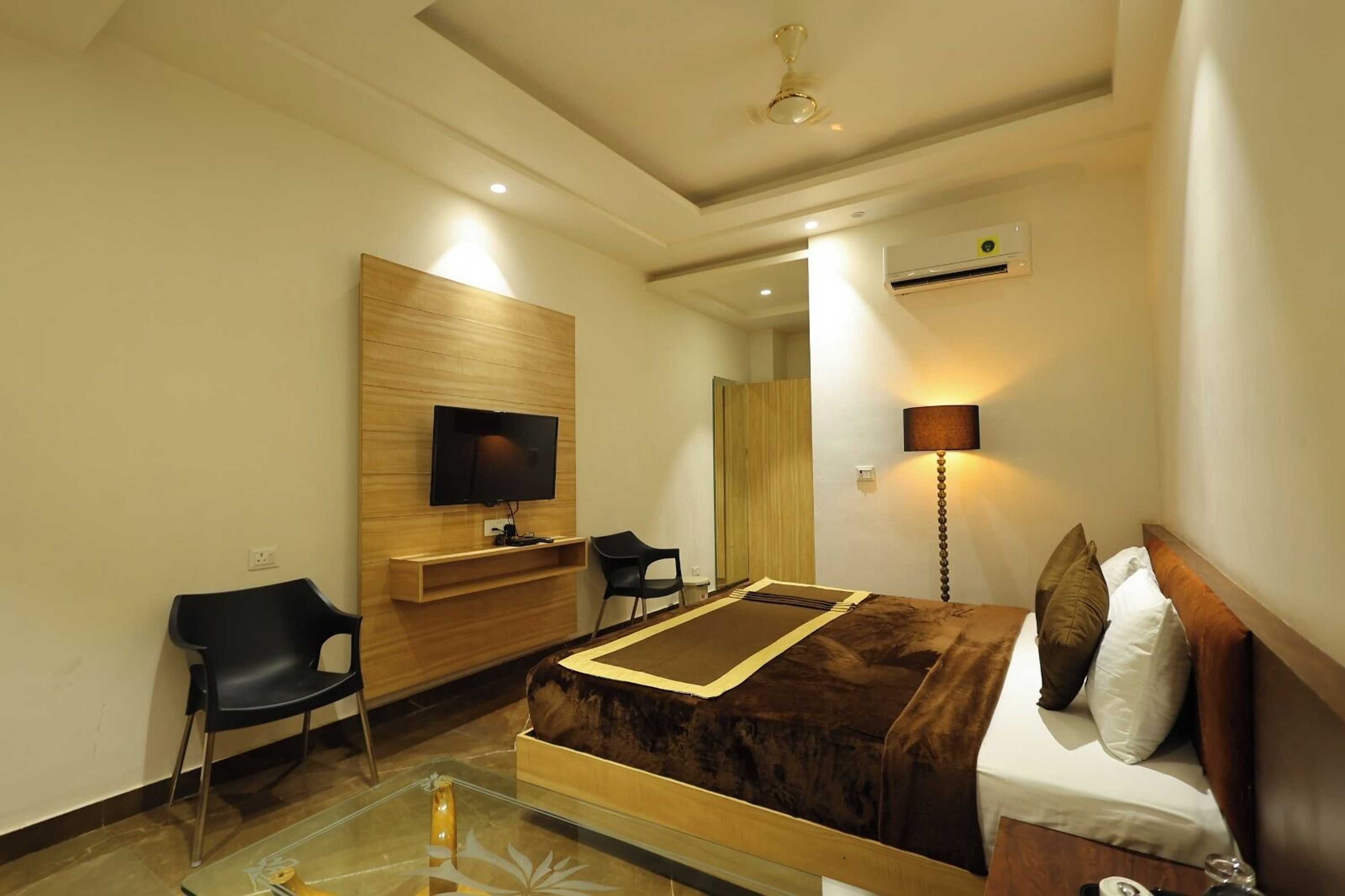 Gift card for Hotel Darbar-E-Khas A Member of Crimson Hotels Gift card for Hotel Darbar-E-Khas A Member of Crimson Hotels