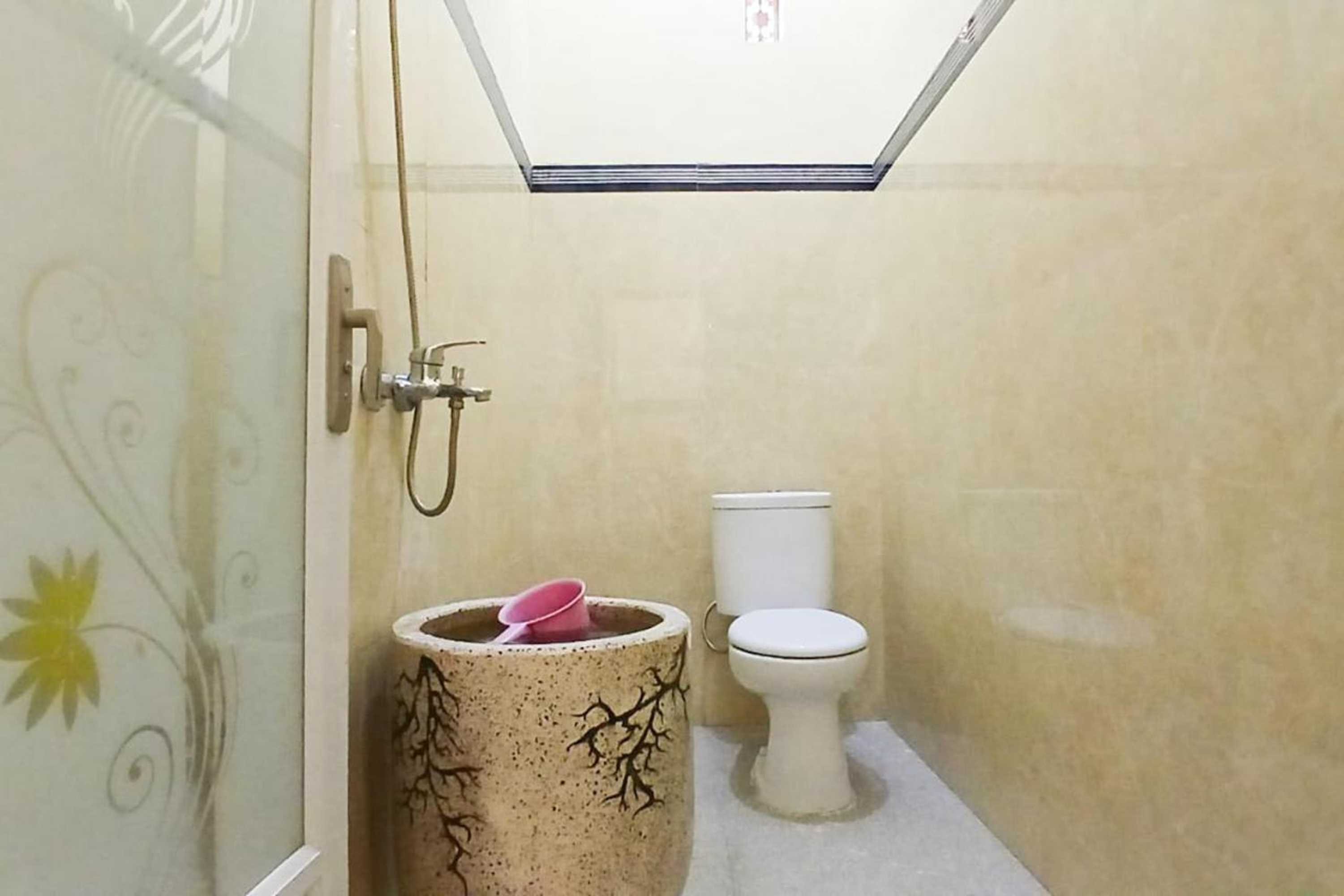 Gift card for Reddoorz at Dien Homestay Syariah Alun-Alun Pasuruan Gift card for Reddoorz at Dien Homestay Syariah Alun-Alun Pasuruan