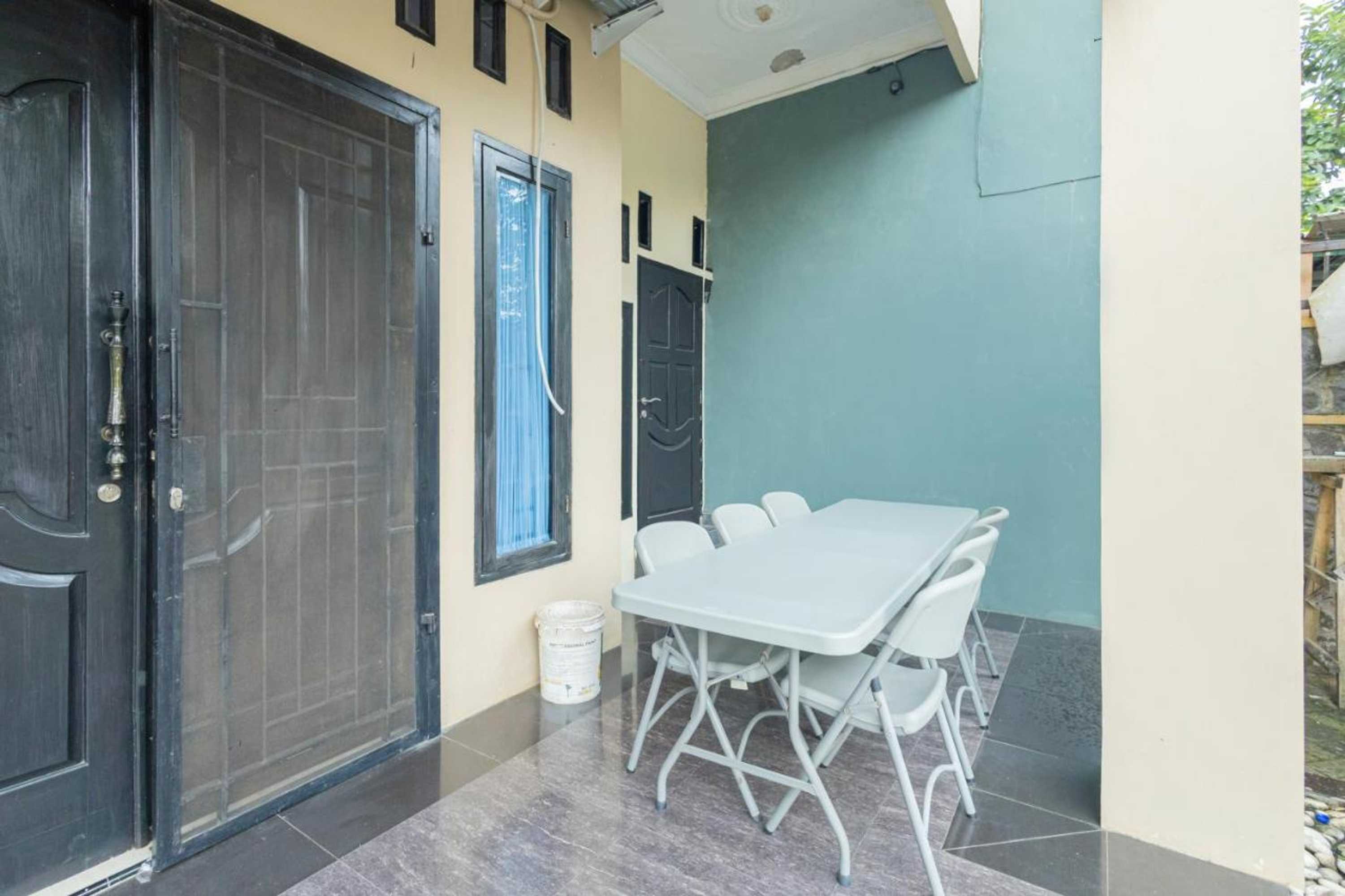 Gift card for Boss Residence Serang Mitra Reddoorz