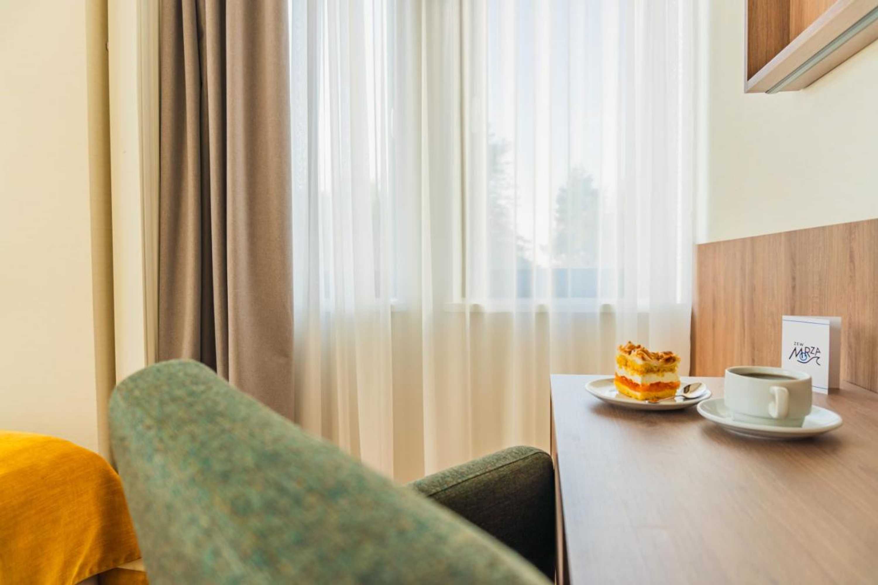 Gift card for Dom Wczasowy Zew Morza - Basen, Spa, Wyżywienie w Cenie
