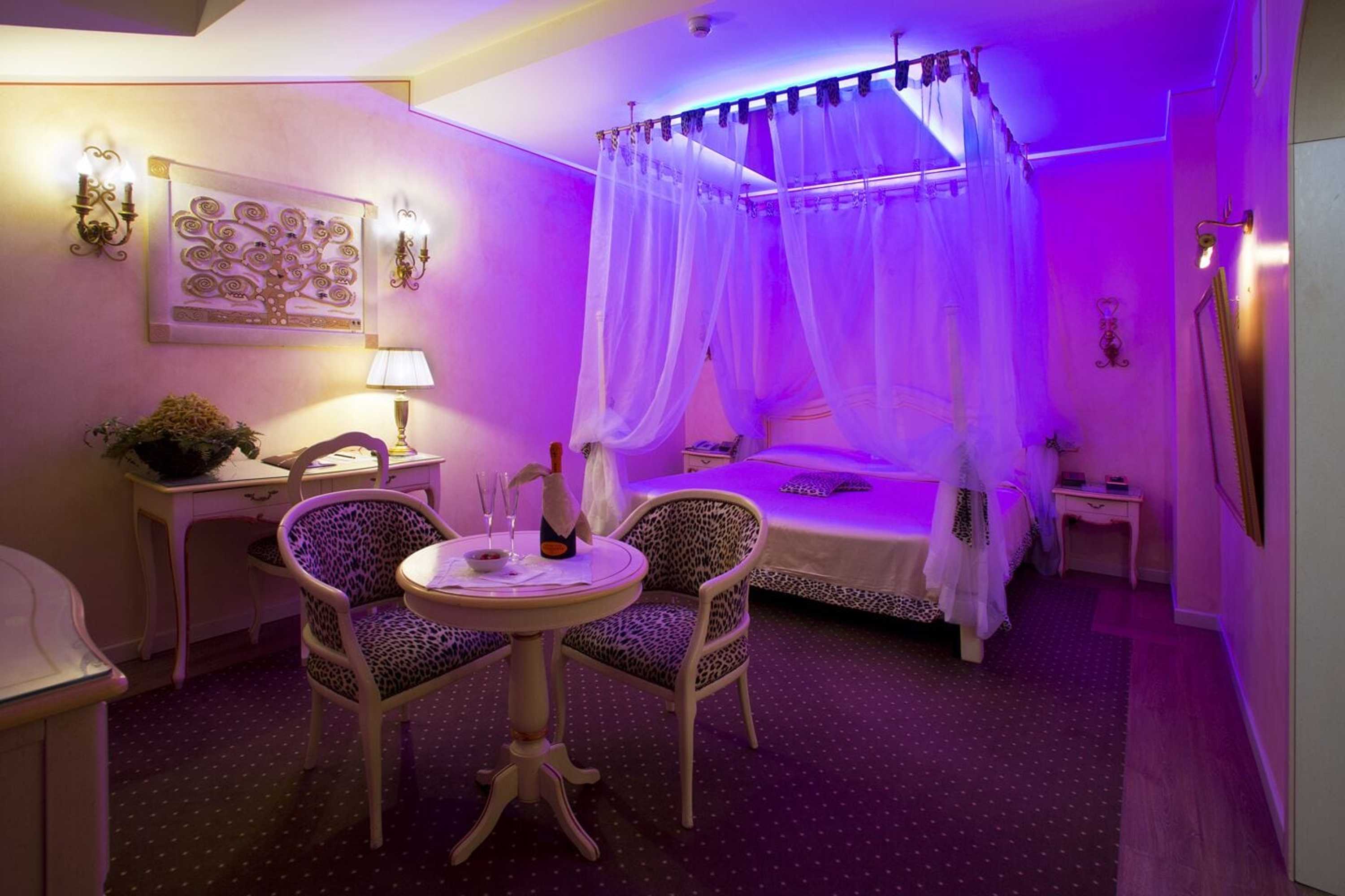 Gift card for Vip's Motel Luxury Accommodation & Spa Gift card for Vip's Motel Luxury Accommodation & Spa