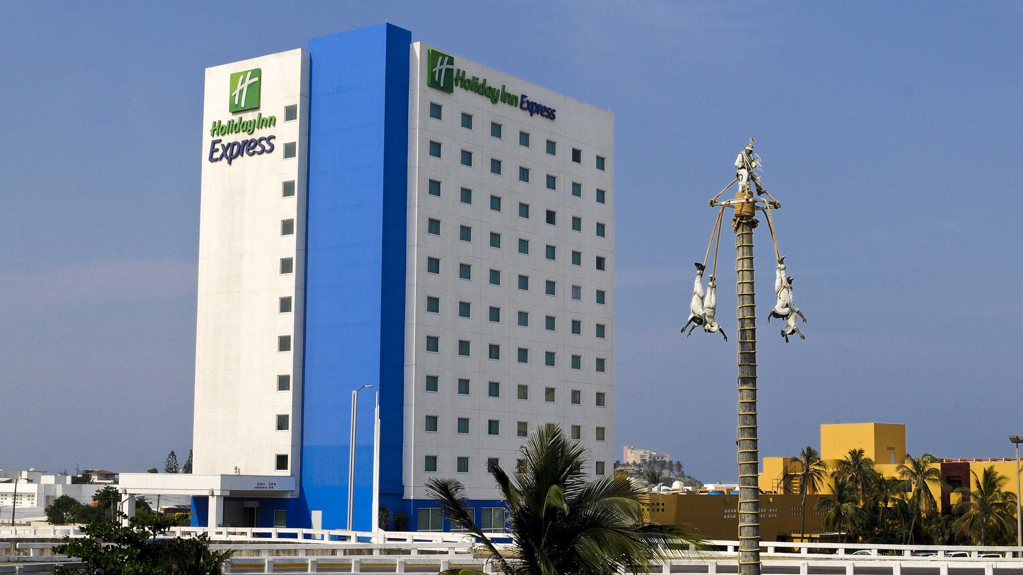 Gift card for Holiday Inn Express Veracruz Boca Del Rio by Ihg Gift card for Holiday Inn Express Veracruz Boca Del Rio by Ihg
