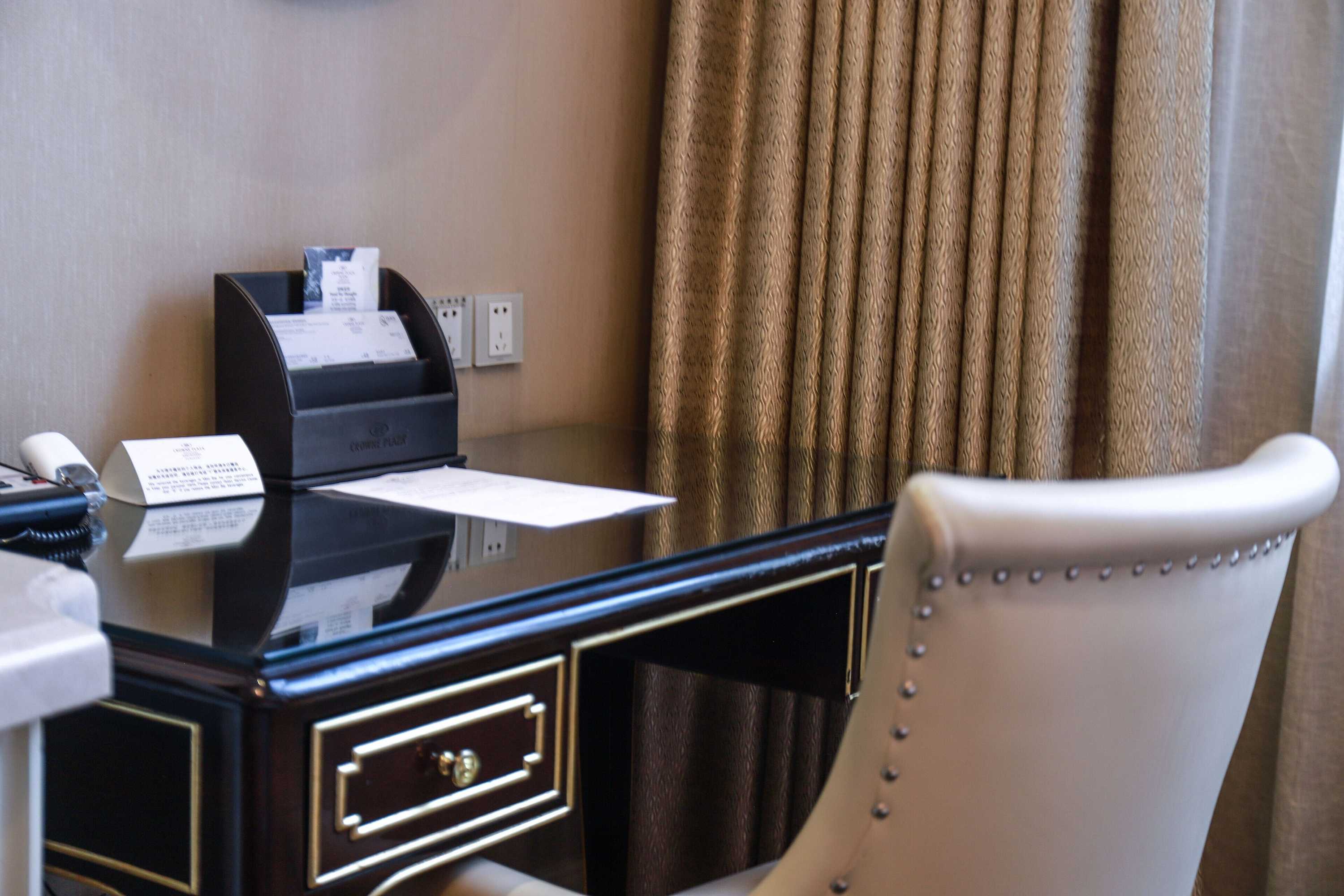 Gift card for Crowne Plaza Zhengzhou by Ihg Gift card for Crowne Plaza Zhengzhou by Ihg