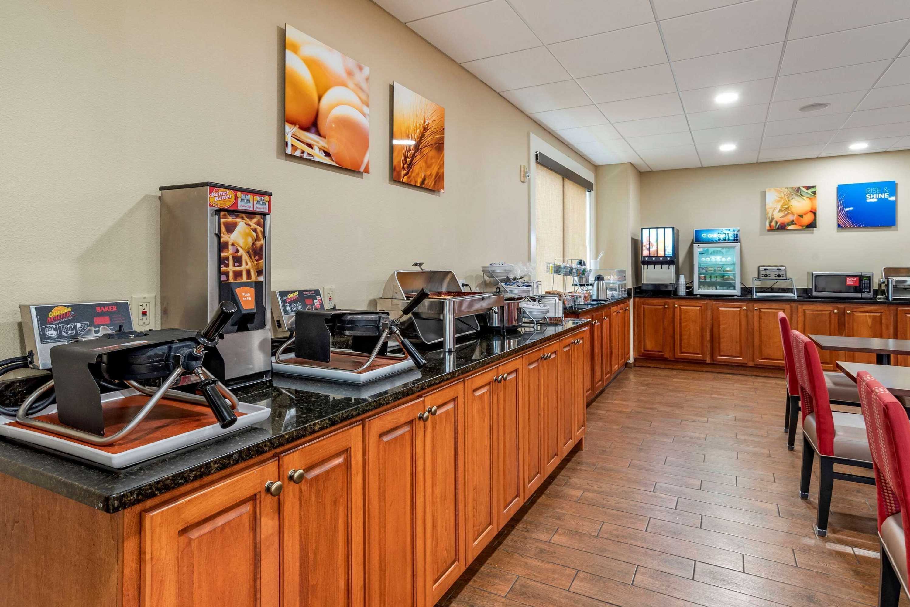 Gift card for Comfort Suites Niceville Near Elgin Air Force Base Gift card for Comfort Suites Niceville Near Elgin Air Force Base