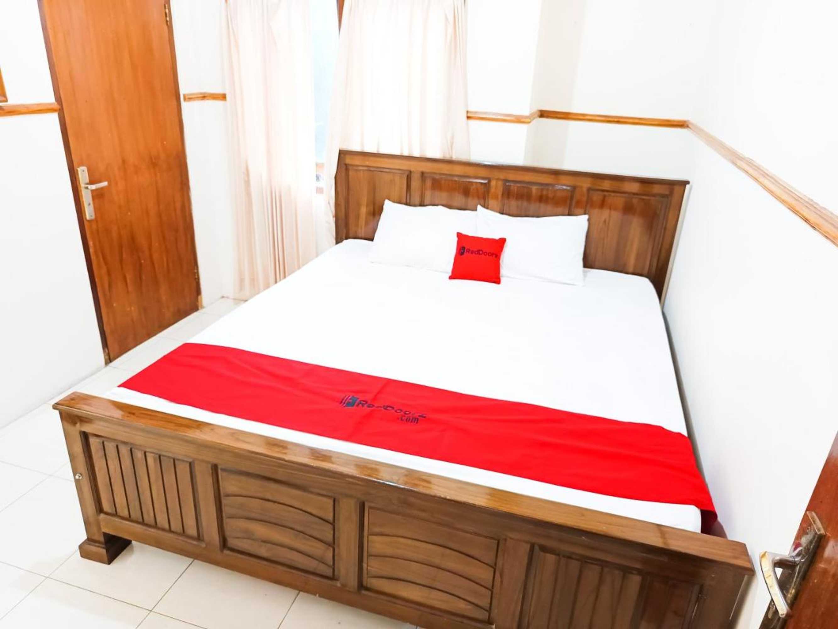 Gift card for Reddoorz at Dewa Breeze Inn Near Paralayang